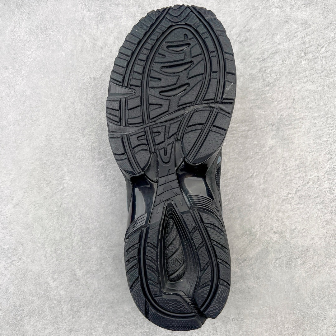 图片[9]-＃HK ASICS Tiger GEL-1090 系列亚瑟士低帮户外风休闲运动跑步鞋 早在 2019 年 ASICS 就推出了流行的 2004 GEL-1090 的新版本 该产品因其复古外观和舒适的造型而被推向现代街头服饰 现在ASICS 以时下流行的运动美学改造鞋款 以对跑步者的新诠释打造全新 GEL-1090 V2 在新版本中 ASICS 专注于日常衣橱的采用 将优质绒面革和柔软皮革的毛绒组合拼凑在运动鞋的覆盖层上 以柔和的配色为重点，新运动鞋的改良美学为 2019 年发布的 GEL-1090 的金属色调提供了一种简约的选择 然而 它曾经受到运动员广泛喜爱的流线型轮廓在新型号中保持不变 将舒适性和多功能性保持在设计的核心 这款运动鞋还保留了网眼鞋身 确保透气性 圆形鞋带确保贴合 在原版的新进展中 该品牌使用 GEL 系列的最新技术开发更新了运动鞋的外观 简约之选 新运动鞋的改良美学 尺码：36 37 37.5 38 39 39.5 40 40.5 41.5 42 42.5 43.5 44 44.5 45-选品中心