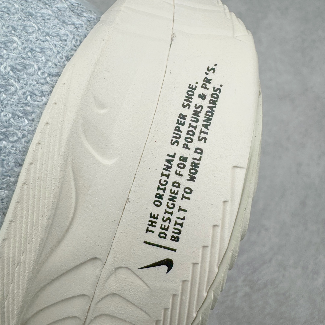 图片[12]-＃纯原 NK Zoom VaporFly Next 3% 编织飞线马拉松三代超级休运动跑鞋 FJ9079-100 保留了NK Systeml的突破性产品科技 且在这个基础上搭载了NK Flyknit鞋面 让这双为比赛竞速而打造的战靴更加轻盈、透气突破性的Zoom X泡棉带来NK跑步至今为止最为出色的能量回馈 尺码：36 36.5 37.5 38 38.5 39 40 40.5 41 42 42.5 43 44 44.5 45-选品中心