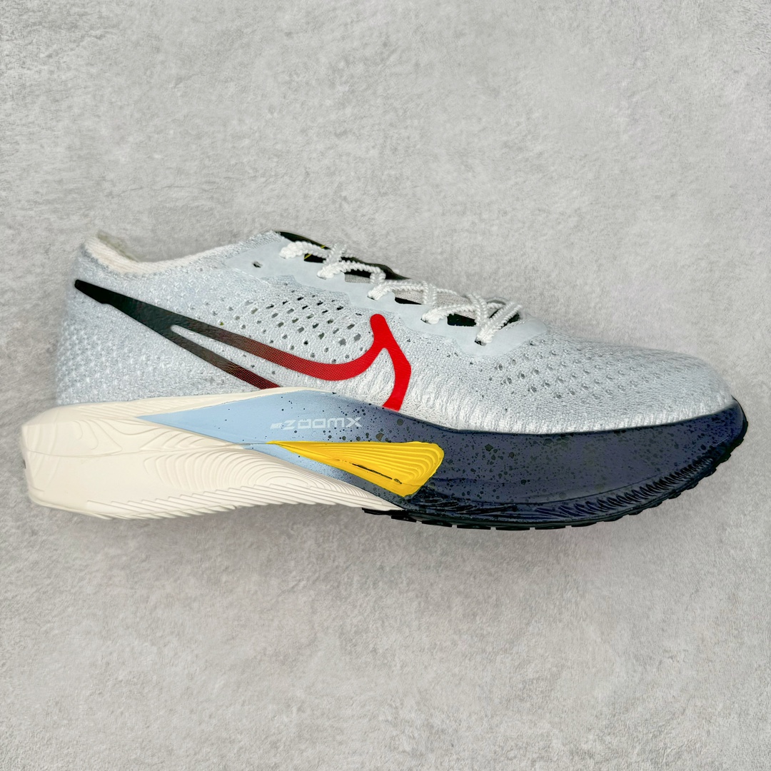 ＃纯原 NK Zoom VaporFly Next 3% 编织飞线马拉松三代超级休运动跑鞋 FJ9079-100 保留了NK Systeml的突破性产品科技 且在这个基础上搭载了NK Flyknit鞋面 让这双为比赛竞速而打造的战靴更加轻盈、透气突破性的Zoom X泡棉带来NK跑步至今为止最为出色的能量回馈 尺码：36 36.5 37.5 38 38.5 39 40 40.5 41 42 42.5 43 44 44.5 45-选品中心