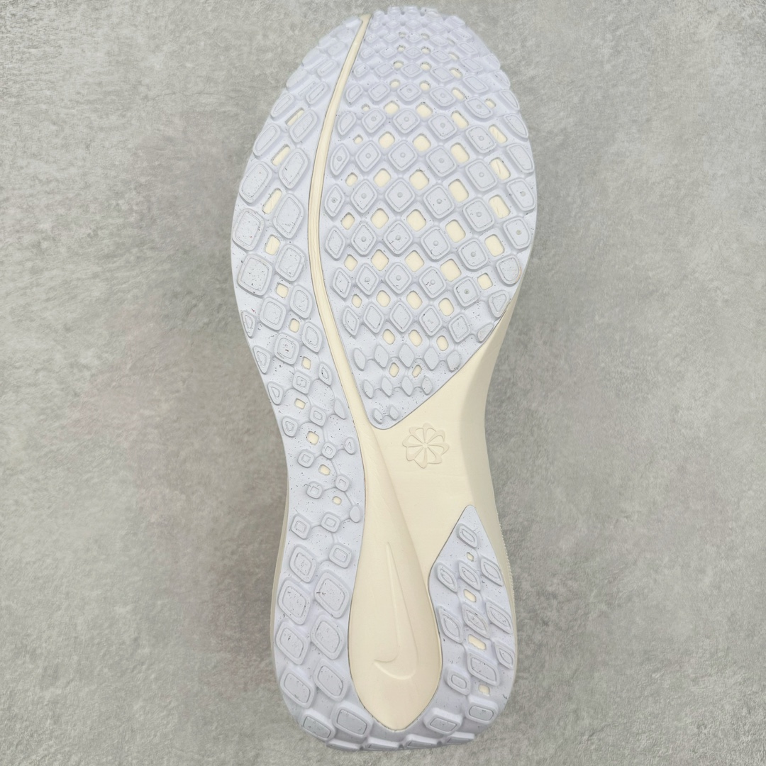 图片[9]-NK Zoom Pegasus 飞马41代马拉松系列网面透气缓震疾速跑鞋 拥有 Zoom Air 一如既往的稳定感和流畅感 鞋面采用工程网眼设计 为特定高热区域营造出色透气性 进一步增加鞋面的穿孔数量 让足部能够快速散热 中足搭配 Flywire 飞线 在高速运动时营造舒适稳定的贴合感 内置Zoon气垫加持 动力十足 货号：FD2722-106 尺码：36 36.5 37.5 38 38.5 39 40 40.5 41 42 42.5 43 44 44.5 45-选品中心