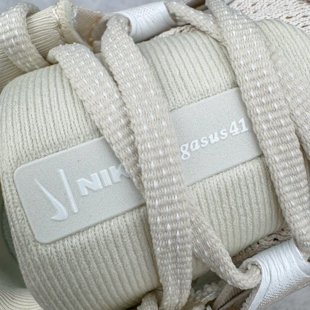 图片[13]-NK Zoom Pegasus 飞马41代马拉松系列网面透气缓震疾速跑鞋 拥有 Zoom Air 一如既往的稳定感和流畅感 鞋面采用工程网眼设计 为特定高热区域营造出色透气性 进一步增加鞋面的穿孔数量 让足部能够快速散热 中足搭配 Flywire 飞线 在高速运动时营造舒适稳定的贴合感 内置Zoon气垫加持 动力十足 货号：FD2722-106 尺码：36 36.5 37.5 38 38.5 39 40 40.5 41 42 42.5 43 44 44.5 45-选品中心