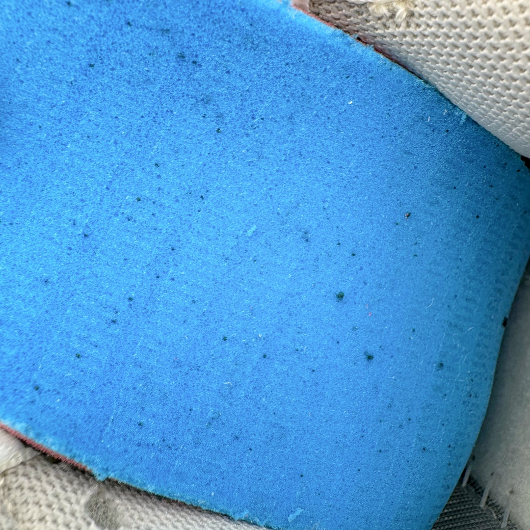 图片[11]-＃A1 NK P-6000 系列低帮复古老爹风休闲运动舒适慢跑鞋 FN7509-029 购入原鞋原装纸板楦头开发 独家私模四层组合大底 市场唯一正确版本 良心定价 新配色陆续出货 进口三文治网面 融合 Pegasus 过往运动鞋设计 助力 21 世纪早期跑步运动跃升时尚新高度 采用透气网眼布、运动风格线条和耐穿覆面 兼具吸睛外观和舒适感受 中底泡绵以田径赛道为灵感 打造厚实设计 缔造出众缓震性能 尺码：36 36.5 37.5 38 38.5 39 40 40.5 41 42 42.5 43 44 44.5 45 46-选品中心