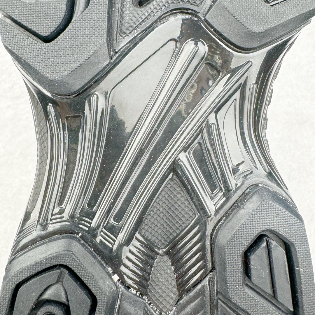 图片[19]-＃HK纯原 ASICS GEL-KAYANO 14 亚瑟士K14系列户外复古潮流百搭织物合成革缓震休闲跑步鞋 原装纸板楦头开发 独家私模五层组合大底 原厂定制缓震硅胶加持 原盒原配 官方四联吊牌 原装Ortholite轻量化鞋垫 设计师 Hidenori Yamashita 以「Flash」一词为灵感 创造出未来感金属色鞋面 改造升级内在性能 由内而外全面革新 为 GEL-KAYANO 家族传承及经典跑鞋文化的延续 创下里程碑式作品 K14跑鞋重新诠释了复古的跑步形状 并以其 2000 年代后期的美学理念重新铺装 银色与蓝色的鞋面极为高档 网面铺陈与鞋面、鞋头多处细节位增添了透气性 鞋后跟部中底上以及多密度耐磨鞋底增加了 GEL 缓震胶 提供高抗冲击性、缓冲性、可保护脚部免受地面冲击的影响 穿着舒适性十足 尺码：35.5 36 37 37.5 38 39 39.5 40.5 41.5 42 42.5 43.5 44 45-选品中心