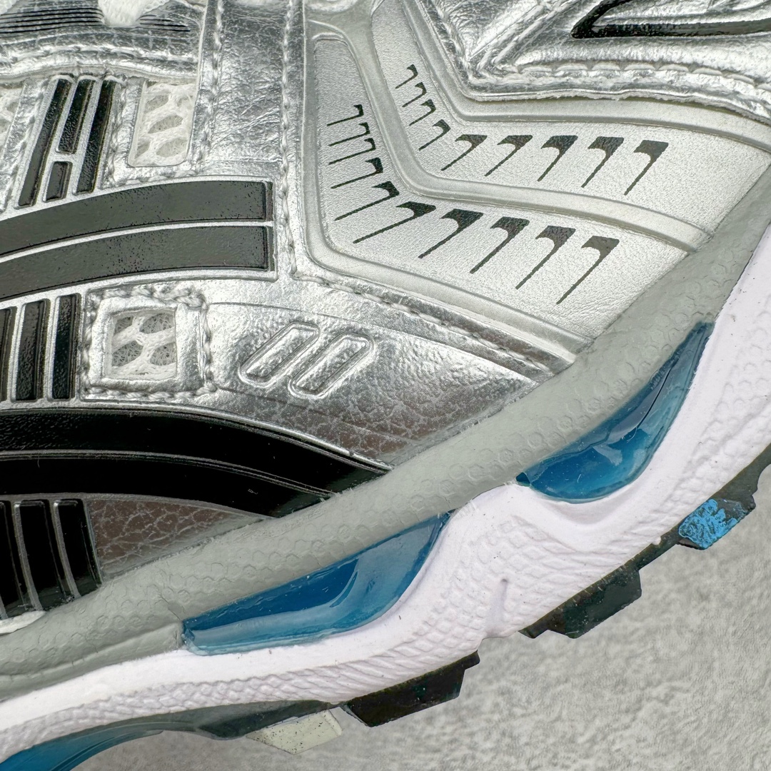 图片[19]-＃HK纯原 ASICS GEL-KAYANO 14 亚瑟士K14系列户外复古潮流百搭织物合成革缓震休闲跑步鞋 原装纸板楦头开发 独家私模五层组合大底 原厂定制缓震硅胶加持 原盒原配 官方四联吊牌 原装Ortholite轻量化鞋垫 设计师 Hidenori Yamashita 以「Flash」一词为灵感 创造出未来感金属色鞋面 改造升级内在性能 由内而外全面革新 为 GEL-KAYANO 家族传承及经典跑鞋文化的延续 创下里程碑式作品 K14跑鞋重新诠释了复古的跑步形状 并以其 2000 年代后期的美学理念重新铺装 银色与蓝色的鞋面极为高档 网面铺陈与鞋面、鞋头多处细节位增添了透气性 鞋后跟部中底上以及多密度耐磨鞋底增加了 GEL 缓震胶 提供高抗冲击性、缓冲性、可保护脚部免受地面冲击的影响 穿着舒适性十足 尺码：35.5 36 37 37.5 38 39 39.5 40.5 41.5 42 42.5 43.5 44 45-选品中心