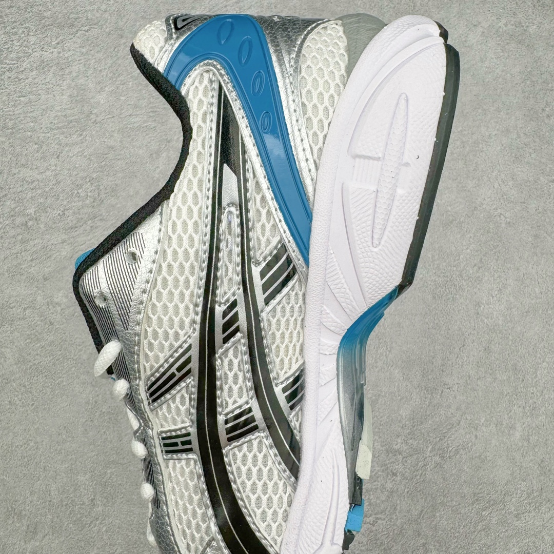 图片[7]-＃HK纯原 ASICS GEL-KAYANO 14 亚瑟士K14系列户外复古潮流百搭织物合成革缓震休闲跑步鞋 原装纸板楦头开发 独家私模五层组合大底 原厂定制缓震硅胶加持 原盒原配 官方四联吊牌 原装Ortholite轻量化鞋垫 设计师 Hidenori Yamashita 以「Flash」一词为灵感 创造出未来感金属色鞋面 改造升级内在性能 由内而外全面革新 为 GEL-KAYANO 家族传承及经典跑鞋文化的延续 创下里程碑式作品 K14跑鞋重新诠释了复古的跑步形状 并以其 2000 年代后期的美学理念重新铺装 银色与蓝色的鞋面极为高档 网面铺陈与鞋面、鞋头多处细节位增添了透气性 鞋后跟部中底上以及多密度耐磨鞋底增加了 GEL 缓震胶 提供高抗冲击性、缓冲性、可保护脚部免受地面冲击的影响 穿着舒适性十足 尺码：35.5 36 37 37.5 38 39 39.5 40.5 41.5 42 42.5 43.5 44 45-选品中心