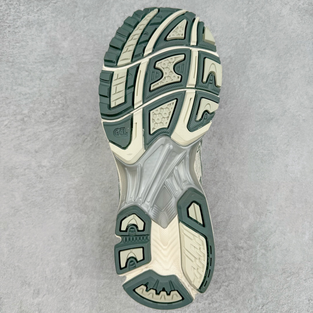 图片[9]-＃HK纯原 ASICS GEL-KAYANO 14 亚瑟士K14系列户外复古潮流百搭织物合成革缓震休闲跑步鞋 原装纸板楦头开发 独家私模五层组合大底 原厂定制缓震硅胶加持 原盒原配 官方四联吊牌 原装Ortholite轻量化鞋垫 设计师 Hidenori Yamashita 以「Flash」一词为灵感 创造出未来感金属色鞋面 改造升级内在性能 由内而外全面革新 为 GEL-KAYANO 家族传承及经典跑鞋文化的延续 创下里程碑式作品 K14跑鞋重新诠释了复古的跑步形状 并以其 2000 年代后期的美学理念重新铺装 银色与蓝色的鞋面极为高档 网面铺陈与鞋面、鞋头多处细节位增添了透气性 鞋后跟部中底上以及多密度耐磨鞋底增加了 GEL 缓震胶 提供高抗冲击性、缓冲性、可保护脚部免受地面冲击的影响 穿着舒适性十足 尺码：35.5 36 37 37.5 38 39 39.5 40.5 41.5 42 42.5 43.5 44 45-选品中心