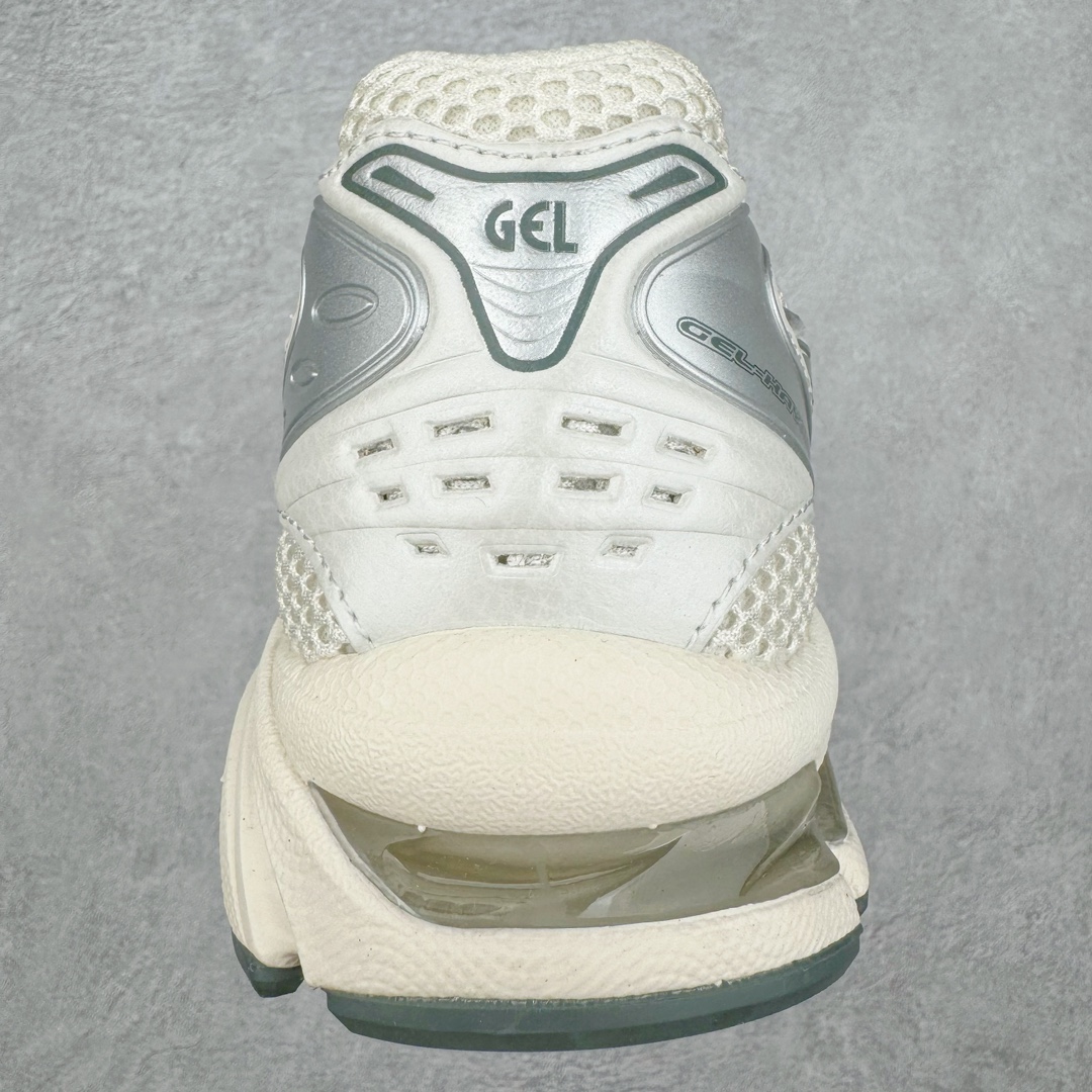 图片[8]-＃HK纯原 ASICS GEL-KAYANO 14 亚瑟士K14系列户外复古潮流百搭织物合成革缓震休闲跑步鞋 原装纸板楦头开发 独家私模五层组合大底 原厂定制缓震硅胶加持 原盒原配 官方四联吊牌 原装Ortholite轻量化鞋垫 设计师 Hidenori Yamashita 以「Flash」一词为灵感 创造出未来感金属色鞋面 改造升级内在性能 由内而外全面革新 为 GEL-KAYANO 家族传承及经典跑鞋文化的延续 创下里程碑式作品 K14跑鞋重新诠释了复古的跑步形状 并以其 2000 年代后期的美学理念重新铺装 银色与蓝色的鞋面极为高档 网面铺陈与鞋面、鞋头多处细节位增添了透气性 鞋后跟部中底上以及多密度耐磨鞋底增加了 GEL 缓震胶 提供高抗冲击性、缓冲性、可保护脚部免受地面冲击的影响 穿着舒适性十足 尺码：35.5 36 37 37.5 38 39 39.5 40.5 41.5 42 42.5 43.5 44 45-选品中心