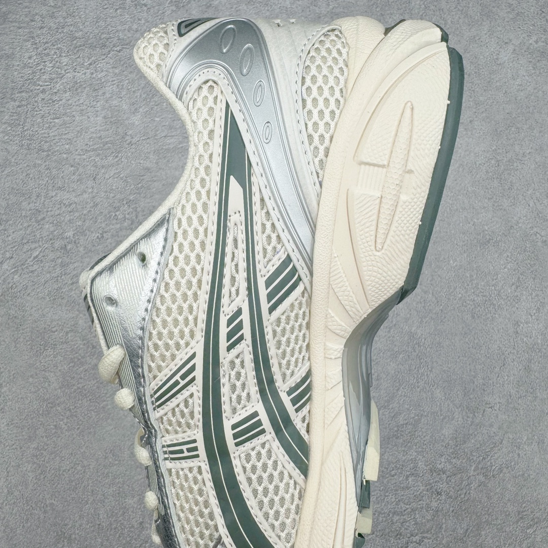 图片[7]-＃HK纯原 ASICS GEL-KAYANO 14 亚瑟士K14系列户外复古潮流百搭织物合成革缓震休闲跑步鞋 原装纸板楦头开发 独家私模五层组合大底 原厂定制缓震硅胶加持 原盒原配 官方四联吊牌 原装Ortholite轻量化鞋垫 设计师 Hidenori Yamashita 以「Flash」一词为灵感 创造出未来感金属色鞋面 改造升级内在性能 由内而外全面革新 为 GEL-KAYANO 家族传承及经典跑鞋文化的延续 创下里程碑式作品 K14跑鞋重新诠释了复古的跑步形状 并以其 2000 年代后期的美学理念重新铺装 银色与蓝色的鞋面极为高档 网面铺陈与鞋面、鞋头多处细节位增添了透气性 鞋后跟部中底上以及多密度耐磨鞋底增加了 GEL 缓震胶 提供高抗冲击性、缓冲性、可保护脚部免受地面冲击的影响 穿着舒适性十足 尺码：35.5 36 37 37.5 38 39 39.5 40.5 41.5 42 42.5 43.5 44 45-选品中心