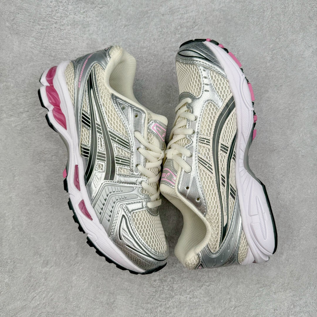图片[3]-＃HK纯原 ASICS GEL-KAYANO 14 亚瑟士K14系列户外复古潮流百搭织物合成革缓震休闲跑步鞋 原装纸板楦头开发 独家私模五层组合大底 原厂定制缓震硅胶加持 原盒原配 官方四联吊牌 原装Ortholite轻量化鞋垫 设计师 Hidenori Yamashita 以「Flash」一词为灵感 创造出未来感金属色鞋面 改造升级内在性能 由内而外全面革新 为 GEL-KAYANO 家族传承及经典跑鞋文化的延续 创下里程碑式作品 K14跑鞋重新诠释了复古的跑步形状 并以其 2000 年代后期的美学理念重新铺装 银色与蓝色的鞋面极为高档 网面铺陈与鞋面、鞋头多处细节位增添了透气性 鞋后跟部中底上以及多密度耐磨鞋底增加了 GEL 缓震胶 提供高抗冲击性、缓冲性、可保护脚部免受地面冲击的影响 穿着舒适性十足 尺码：35.5 36 37 37.5 38 39 39.5 40.5 41.5 42 42.5 43.5 44 45-选品中心
