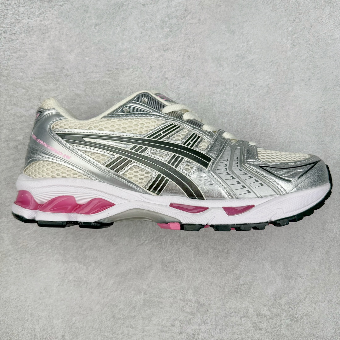 ＃HK纯原 ASICS GEL-KAYANO 14 亚瑟士K14系列户外复古潮流百搭织物合成革缓震休闲跑步鞋 原装纸板楦头开发 独家私模五层组合大底 原厂定制缓震硅胶加持 原盒原配 官方四联吊牌 原装Ortholite轻量化鞋垫 设计师 Hidenori Yamashita 以「Flash」一词为灵感 创造出未来感金属色鞋面 改造升级内在性能 由内而外全面革新 为 GEL-KAYANO 家族传承及经典跑鞋文化的延续 创下里程碑式作品 K14跑鞋重新诠释了复古的跑步形状 并以其 2000 年代后期的美学理念重新铺装 银色与蓝色的鞋面极为高档 网面铺陈与鞋面、鞋头多处细节位增添了透气性 鞋后跟部中底上以及多密度耐磨鞋底增加了 GEL 缓震胶 提供高抗冲击性、缓冲性、可保护脚部免受地面冲击的影响 穿着舒适性十足 尺码：35.5 36 37 37.5 38 39 39.5 40.5 41.5 42 42.5 43.5 44 45-选品中心