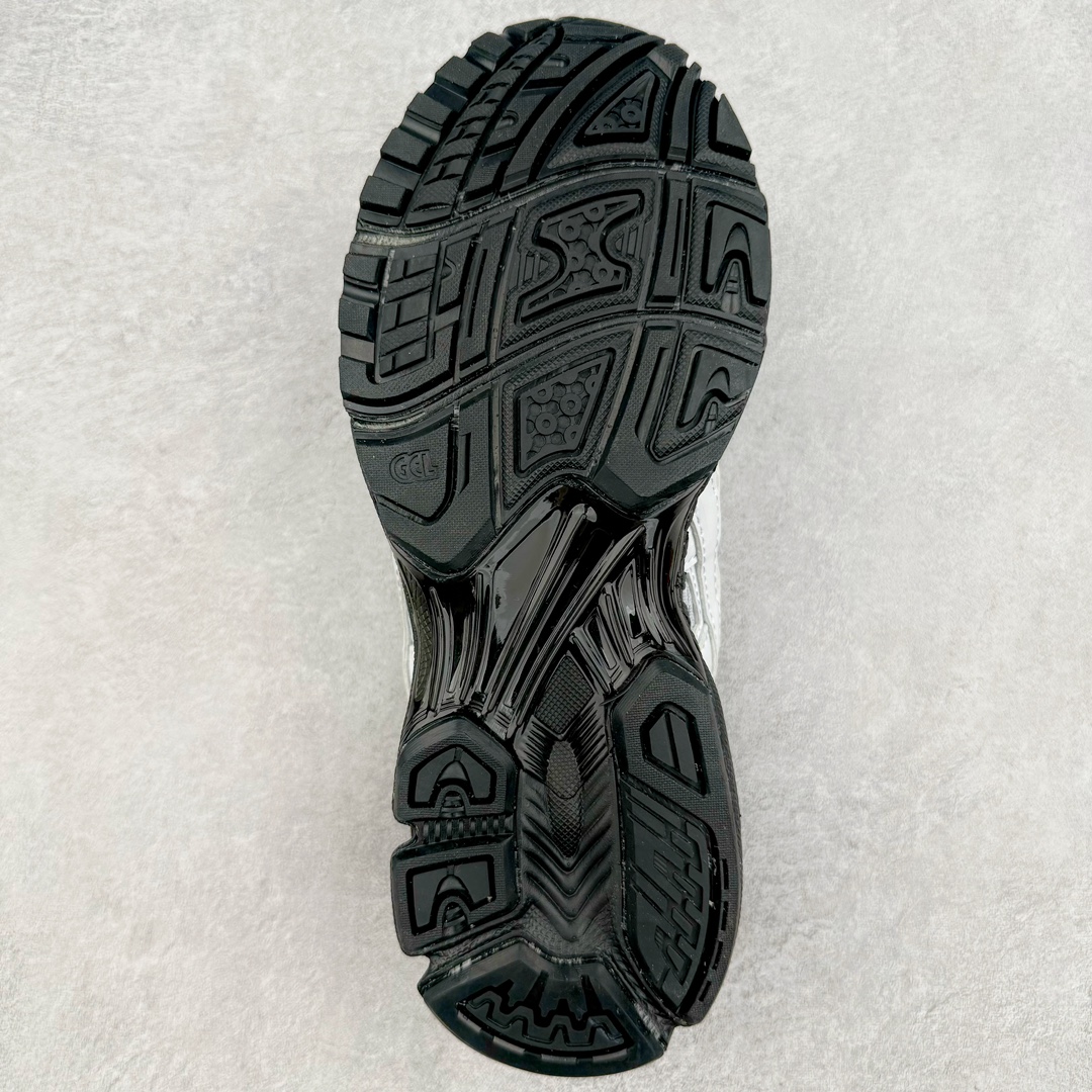 图片[9]-＃HK纯原 ASICS GEL-KAYANO 14 亚瑟士K14系列户外复古潮流百搭织物合成革缓震休闲跑步鞋 原装纸板楦头开发 独家私模五层组合大底 原厂定制缓震硅胶加持 原盒原配 官方四联吊牌 原装Ortholite轻量化鞋垫 设计师 Hidenori Yamashita 以「Flash」一词为灵感 创造出未来感金属色鞋面 改造升级内在性能 由内而外全面革新 为 GEL-KAYANO 家族传承及经典跑鞋文化的延续 创下里程碑式作品 K14跑鞋重新诠释了复古的跑步形状 并以其 2000 年代后期的美学理念重新铺装 银色与蓝色的鞋面极为高档 网面铺陈与鞋面、鞋头多处细节位增添了透气性 鞋后跟部中底上以及多密度耐磨鞋底增加了 GEL 缓震胶 提供高抗冲击性、缓冲性、可保护脚部免受地面冲击的影响 穿着舒适性十足 尺码：35.5 36 37 37.5 38 39 39.5 40.5 41.5 42 42.5 43.5 44 45-选品中心