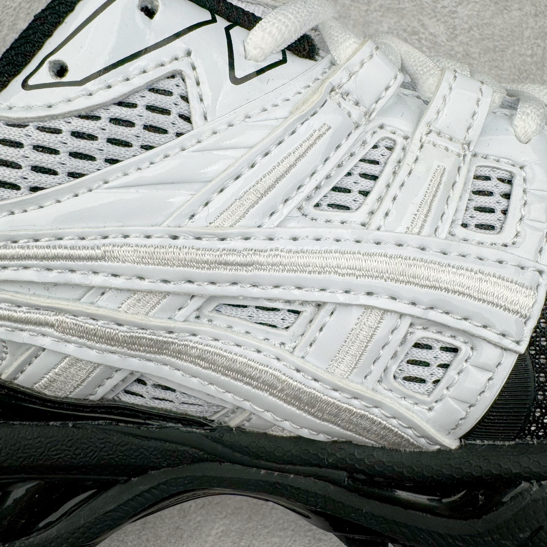 图片[19]-＃HK纯原 ASICS GEL-KAYANO 14 亚瑟士K14系列户外复古潮流百搭织物合成革缓震休闲跑步鞋 原装纸板楦头开发 独家私模五层组合大底 原厂定制缓震硅胶加持 原盒原配 官方四联吊牌 原装Ortholite轻量化鞋垫 设计师 Hidenori Yamashita 以「Flash」一词为灵感 创造出未来感金属色鞋面 改造升级内在性能 由内而外全面革新 为 GEL-KAYANO 家族传承及经典跑鞋文化的延续 创下里程碑式作品 K14跑鞋重新诠释了复古的跑步形状 并以其 2000 年代后期的美学理念重新铺装 银色与蓝色的鞋面极为高档 网面铺陈与鞋面、鞋头多处细节位增添了透气性 鞋后跟部中底上以及多密度耐磨鞋底增加了 GEL 缓震胶 提供高抗冲击性、缓冲性、可保护脚部免受地面冲击的影响 穿着舒适性十足 尺码：35.5 36 37 37.5 38 39 39.5 40.5 41.5 42 42.5 43.5 44 45-选品中心