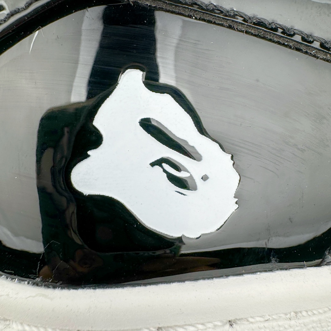 图片[10]-＃C版纯原 Bape Sta To Low 明星同款 猿人头经典漆皮低帮运动休闲板鞋 全套原纸板楦头开发 确保原汁原味 市场最完美低趴版型 一比一鞋头弧度高度鞋身弧度 外贸平台指定订单 匠心打造 开发时长超过半年 独家私模磨具冲刀加持 原厂特供皮料光泽色卡零偏差 内里均采用市场最好的超软原厂填充棉 原数据进口机台高频印压LOGO 最高QC检验标准 控制溢胶瑕疵 深浅定位均保持zp一致 中底嵌入Ortholite缓震材质 全套原包装 包含猿人logo 定制防尘袋 尺码：36 36.5 37 38 38.5 40 40.5 41 42 42.5 43 44 44.5 45 46-选品中心