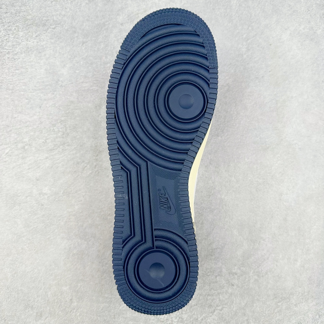 图片[9]-NK Air Force 1´07 Low 空军一号低帮百搭休闲运动板鞋 HM3721-111 柔软、弹性十足的缓震性能和出色的中底设计 横跨复古与现代的外型结合 造就出风靡全球 三十多年的Force 1 直到今天还深受青睐 尺码：36 36.5 37.5 38 38.5 39 40 40.5 41 42 42.5 43 44 44.5 45-选品中心