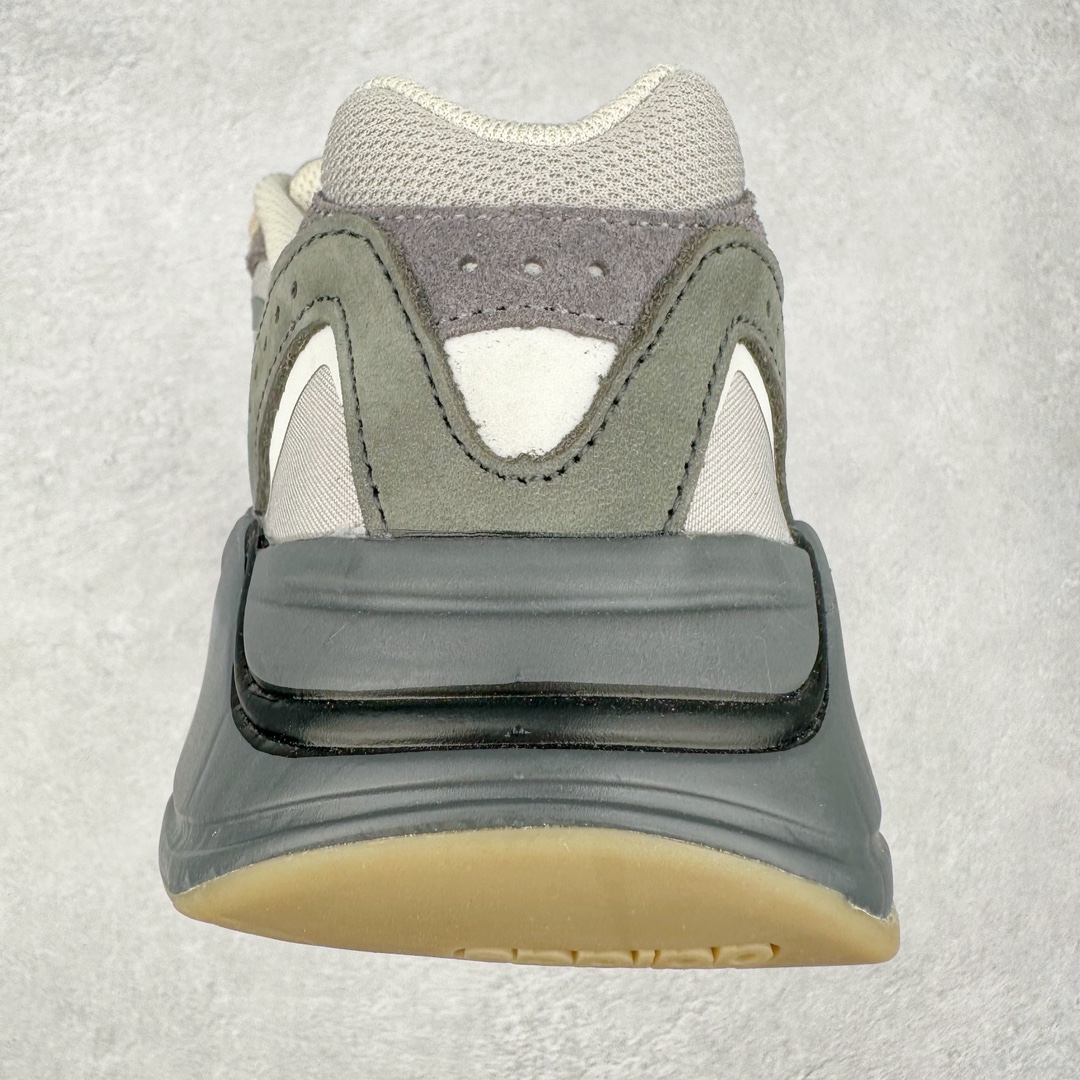 图片[8]-＃JC纯原 Yeezy Boost Runner 700V2 火山灰 FU7914 原楦原纸板开发 完美低趴原鞋韵味 市场同价位区间 性价比绝无第二家 正确头层牛巴革材质 原厂3D档案数据 原厂纸板 头层皮料 细节与正品对版 中底内置 Basf 科技 材质轻便 穿着软硬适中 全套纸板模具 原厂3M反光材料 尺码：36 36.5 37 38 38.5 39 40 40.5 41 42 42.5 43 44 44.5 45 46 47 48-选品中心