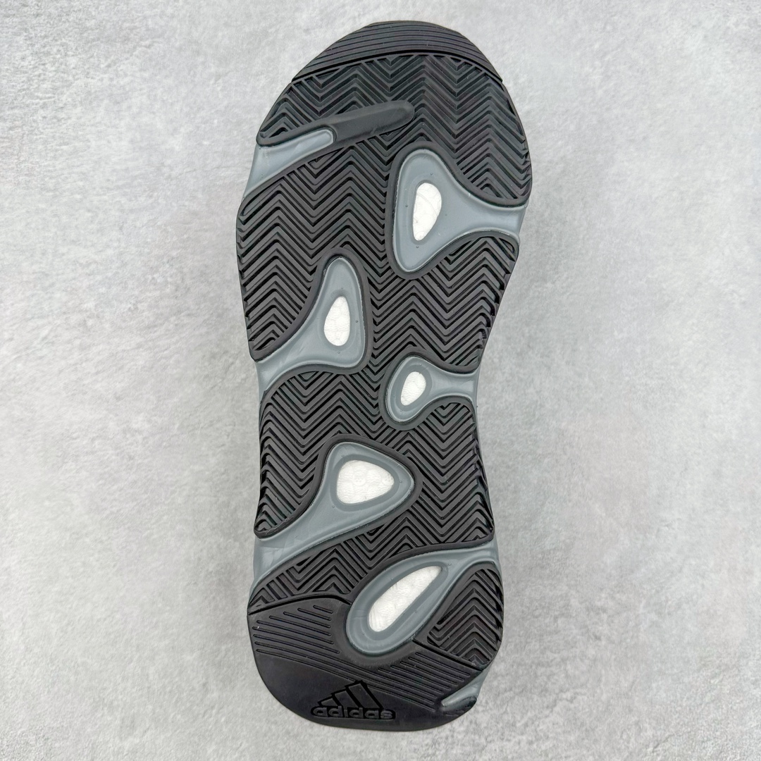 图片[9]-＃JC纯原 Yeezy Boost Runner 700V2 雾霾蓝 FV8424 原楦原纸板开发 完美低趴原鞋韵味 市场同价位区间 性价比绝无第二家 正确头层牛巴革材质 原厂3D档案数据 原厂纸板 头层皮料 细节与正品对版 中底内置 Basf 科技 材质轻便 穿着软硬适中 全套纸板模具 原厂3M反光材料 尺码：36 36.5 37 38 38.5 39 40 40.5 41 42 42.5 43 44 44.5 45 46 47 48-选品中心