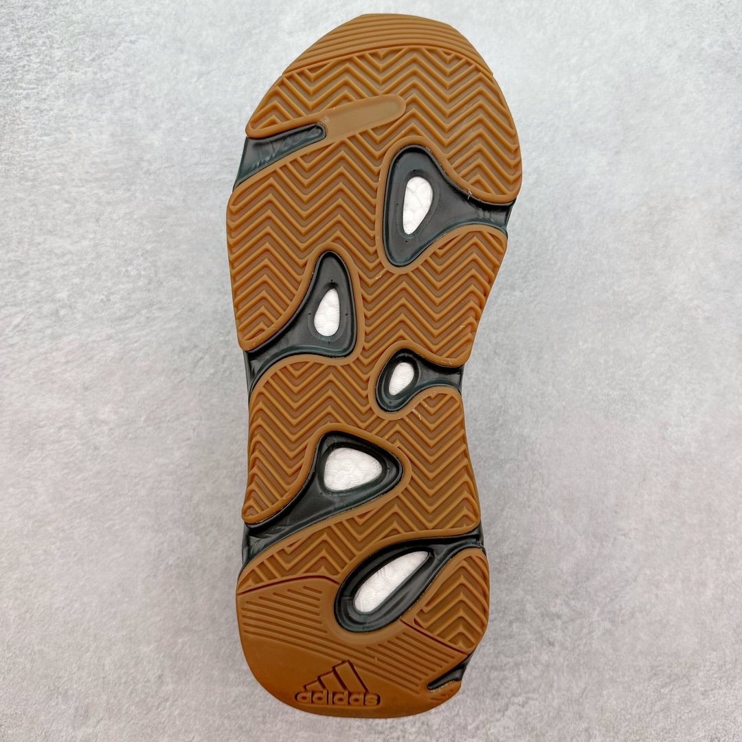 图片[9]-＃JC纯原 Yeezy Boost Runner 700V2 晶洞宝藏 EG6860 原楦原纸板开发 完美低趴原鞋韵味 市场同价位区间 性价比绝无第二家 正确头层牛巴革材质 原厂3D档案数据 原厂纸板 头层皮料 细节与正品对版 中底内置 Basf 科技 材质轻便 穿着软硬适中 全套纸板模具 原厂3M反光材料 尺码：36 36.5 37 38 38.5 39 40 40.5 41 42 42.5 43 44 44.5 45 46 47 48-选品中心