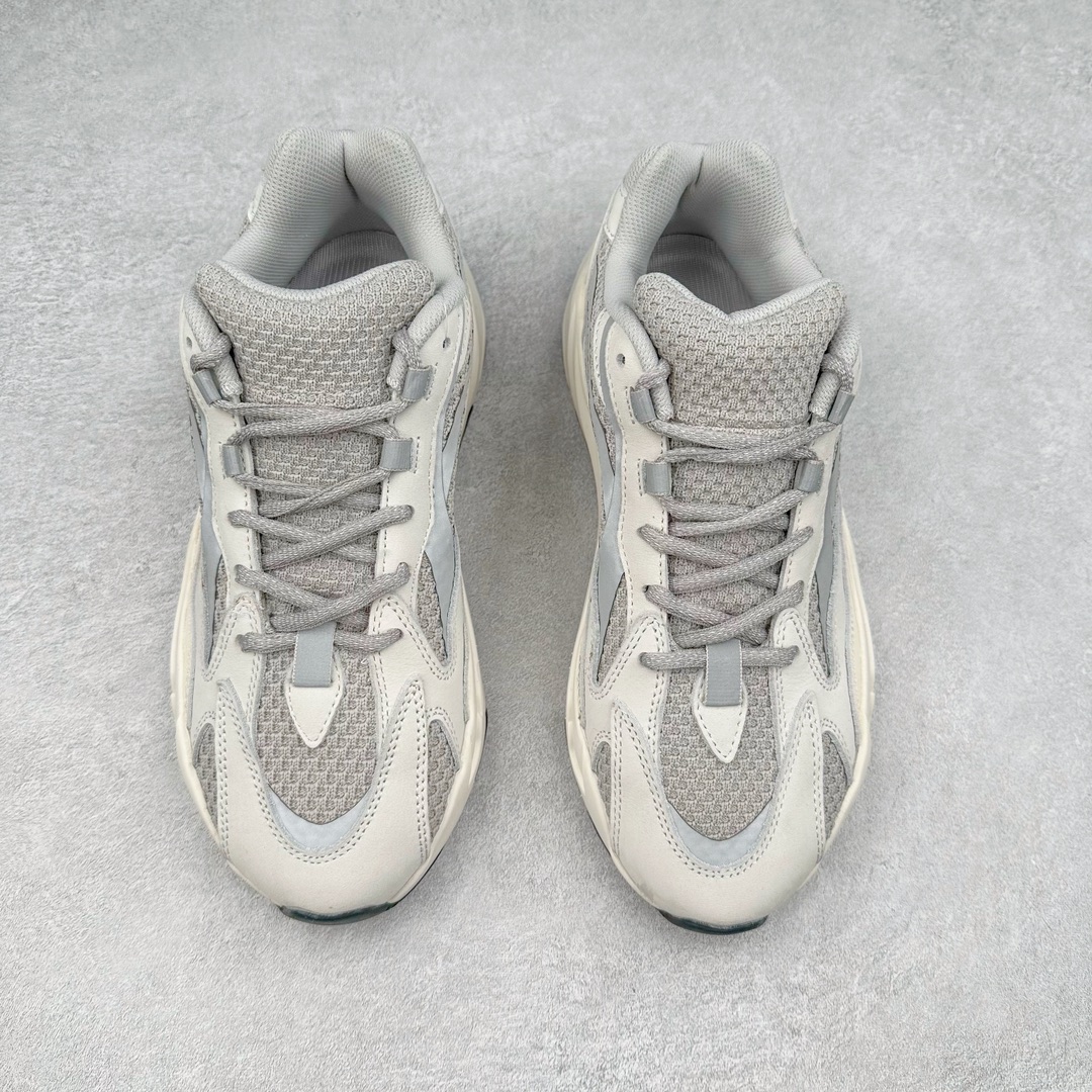 图片[2]-＃JC纯原 Yeezy Boost Runner 700V2 灰白 EF2829 原楦原纸板开发 完美低趴原鞋韵味 市场同价位区间 性价比绝无第二家 正确头层牛巴革材质 原厂3D档案数据 原厂纸板 头层皮料 细节与正品对版 中底内置 Basf 科技 材质轻便 穿着软硬适中 全套纸板模具 原厂3M反光材料 尺码：36 36.5 37 38 38.5 39 40 40.5 41 42 42.5 43 44 44.5 45 46 47 48-选品中心