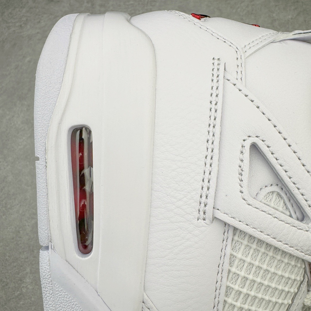 图片[16]-＃GX纯原福利 Air Jordan AJ4 Retro 白红 CT8527-112 圈内最强四代 独家外贸特供尺码含 45.5 49.5 50.5 耗时半年巨作 全套原纸板楦头开发 原厂特供皮料加持 确保原汁原味 完美呈现四代版型 一比一鞋头弧度高度鞋身弧度 数据细节工艺流程均保持原鞋一致 原厂TPU网格鞋带扣 正确内里网布 菱角分明不变形无多余毛边 柔软性质感一致于原鞋 市场唯一原厂鞋扣模具 背面可见隐藏注塑口 原厂织唛标 原厂飞人电绣工艺 尾指中部跳三针 独家绑鞋带手法 印刷中底布 四线拉帮 米色美纹纸贴合固定 进口港宝加持 后跟自然饱满 全鞋荧光划线卡点 追求极致完美 每一双都是工艺品 多重QC质检 超越公司货的品控标准 实实在在的免检产品 尺码：40 40.5 41 42 42.5 43 44 44.5 45 45.5 46 47.5 48.5 49.5 50.5-选品中心