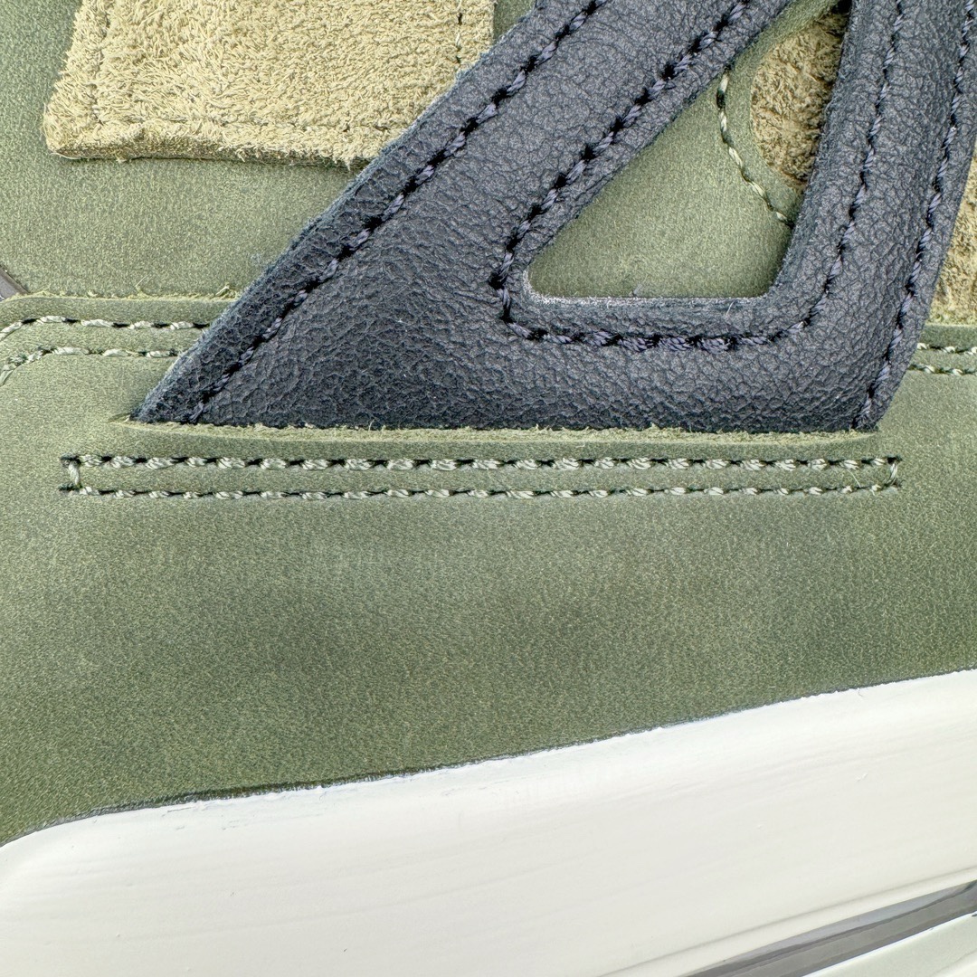 图片[14]-＃GX纯原福利 Air Jordan AJ4 Retro \\\”Olive Canvas\\\” 军绿色 FB9927-200 圈内最强四代 独家外贸特供尺码含 45.5 49.5 50.5 耗时半年巨 全套原纸板楦头开发 原厂特供皮料加持 确保原汁原味 完美呈现四代版型 一比一鞋头弧度高度鞋身弧度 数据细节工艺流程均保持原鞋一致 原厂TPU网格鞋带扣 正确内里网布 菱角分明不变形无多余毛边 柔软性质感一致于原鞋 市场唯一原厂鞋扣模具 背面可见隐藏注塑口 原厂织唛标 原厂飞人电绣工艺 尾指中部跳三针 独家绑鞋带手法 印刷中底布 四线拉帮 米色美纹纸贴合固定 进口港宝加持 后跟自然饱满 全鞋荧光划线卡点 追求极致完美 每一双都是工艺品 多重QC质检 超越公司货的品控标准 实实在在的免检产品 尺码：40 40.5 41 42 42.5 43 44 44.5 45 45.5 46 47.5 48.5 49.5 50.5-选品中心