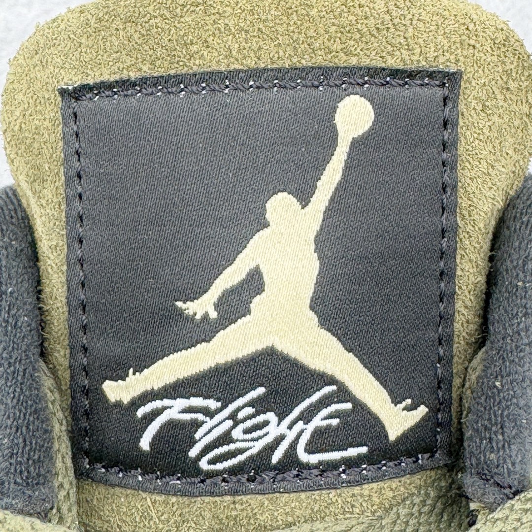 图片[12]-＃GX纯原福利 Air Jordan AJ4 Retro \\\”Olive Canvas\\\” 军绿色 FB9927-200 圈内最强四代 独家外贸特供尺码含 45.5 49.5 50.5 耗时半年巨 全套原纸板楦头开发 原厂特供皮料加持 确保原汁原味 完美呈现四代版型 一比一鞋头弧度高度鞋身弧度 数据细节工艺流程均保持原鞋一致 原厂TPU网格鞋带扣 正确内里网布 菱角分明不变形无多余毛边 柔软性质感一致于原鞋 市场唯一原厂鞋扣模具 背面可见隐藏注塑口 原厂织唛标 原厂飞人电绣工艺 尾指中部跳三针 独家绑鞋带手法 印刷中底布 四线拉帮 米色美纹纸贴合固定 进口港宝加持 后跟自然饱满 全鞋荧光划线卡点 追求极致完美 每一双都是工艺品 多重QC质检 超越公司货的品控标准 实实在在的免检产品 尺码：40 40.5 41 42 42.5 43 44 44.5 45 45.5 46 47.5 48.5 49.5 50.5-选品中心