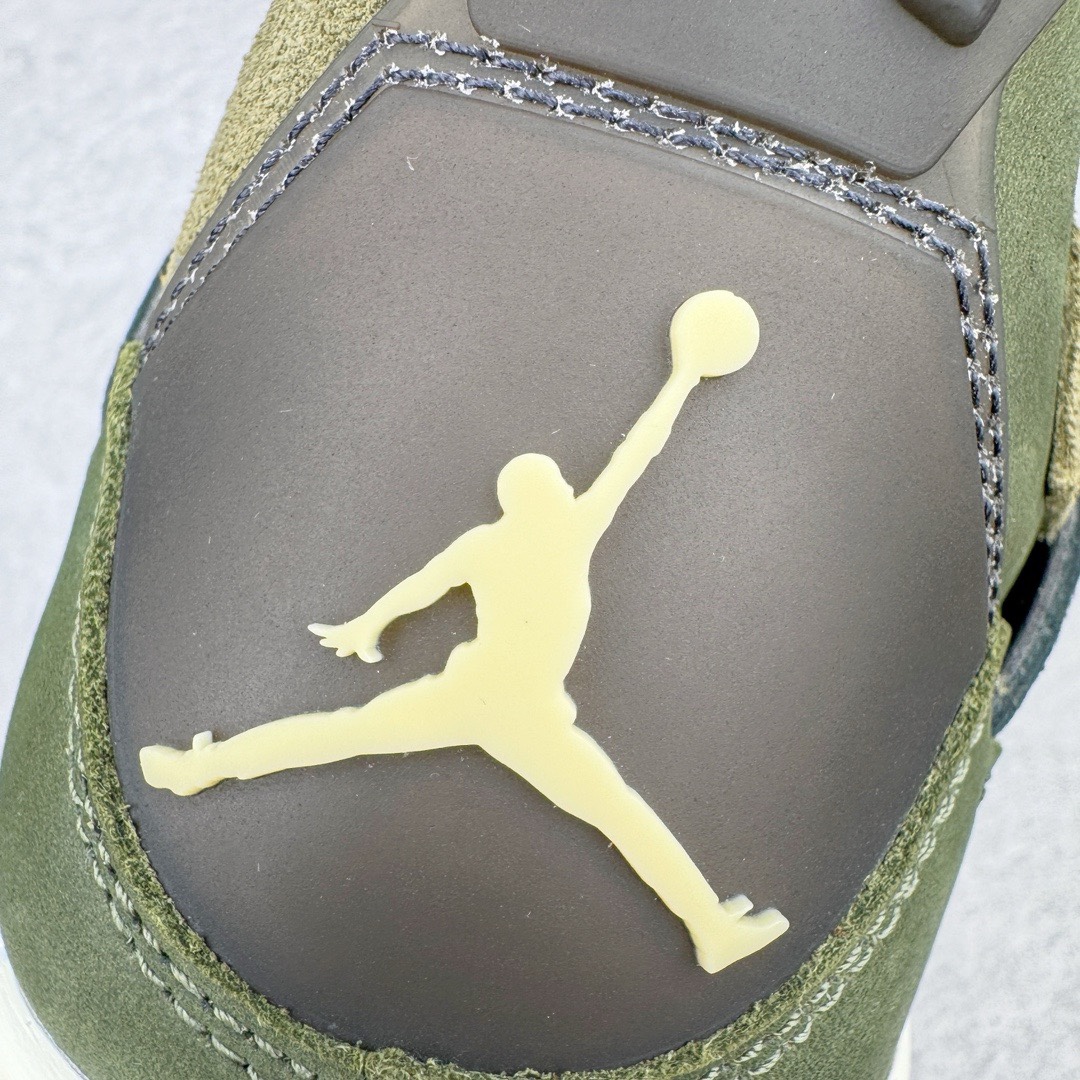 图片[16]-＃GX纯原福利 Air Jordan AJ4 Retro \\\”Olive Canvas\\\” 军绿色 FB9927-200 圈内最强四代 独家外贸特供尺码含 45.5 49.5 50.5 耗时半年巨 全套原纸板楦头开发 原厂特供皮料加持 确保原汁原味 完美呈现四代版型 一比一鞋头弧度高度鞋身弧度 数据细节工艺流程均保持原鞋一致 原厂TPU网格鞋带扣 正确内里网布 菱角分明不变形无多余毛边 柔软性质感一致于原鞋 市场唯一原厂鞋扣模具 背面可见隐藏注塑口 原厂织唛标 原厂飞人电绣工艺 尾指中部跳三针 独家绑鞋带手法 印刷中底布 四线拉帮 米色美纹纸贴合固定 进口港宝加持 后跟自然饱满 全鞋荧光划线卡点 追求极致完美 每一双都是工艺品 多重QC质检 超越公司货的品控标准 实实在在的免检产品 尺码：40 40.5 41 42 42.5 43 44 44.5 45 45.5 46 47.5 48.5 49.5 50.5-选品中心
