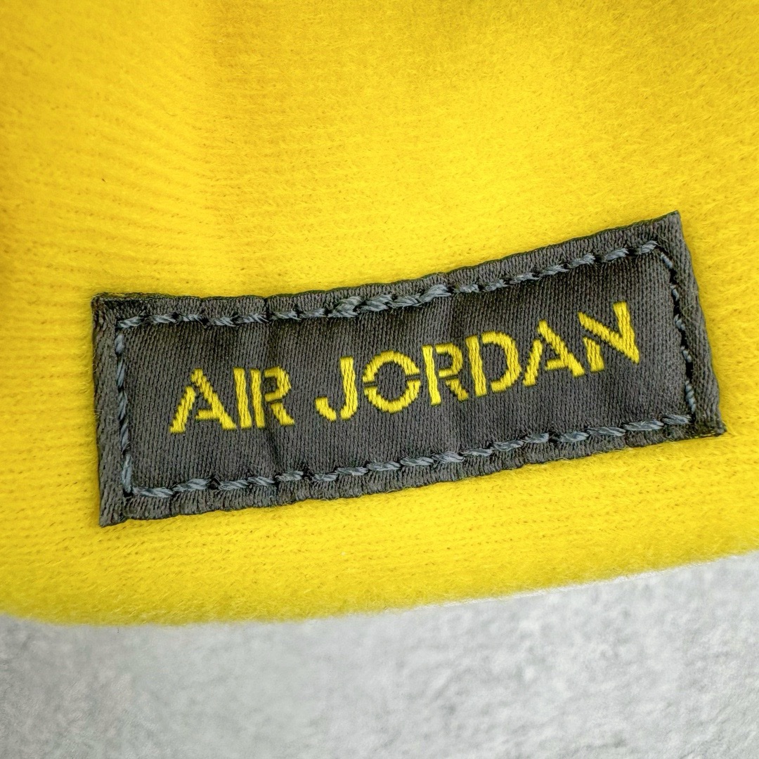 图片[23]-＃GX纯原福利 Air Jordan AJ4 \\\”Vivid Sulfur\\\” 白橙 AQ9129-101 圈内最强四代 独家外贸特供尺码含 45.5 49.5 50.5 耗时半年巨作 全套原纸板楦头开发 原厂特供皮料加持 确保原汁原味 完美呈现四代版型 一比一鞋头弧度高度鞋身弧度 数据细节工艺流程均保持原鞋一致 原厂TPU网格鞋带扣 正确内里网布 菱角分明不变形无多余毛边 柔软性质感一致于原鞋 市场唯一原厂鞋扣模具 背面可见隐藏注塑口 原厂织唛标 原厂飞人电绣工艺 尾指中部跳三针 独家绑鞋带手法 印刷中底布 四线拉帮 米色美纹纸贴合固定 进口港宝加持 后跟自然饱满 全鞋荧光划线卡点 追求极致完美 每一双都是工艺品 多重QC质检 超越公司货的品控标准 实实在在的免检产品 尺码：40 40.5 41 42 42.5 43 44 44.5 45 45.5 46 47.5 48.5 49.5 50.5-选品中心