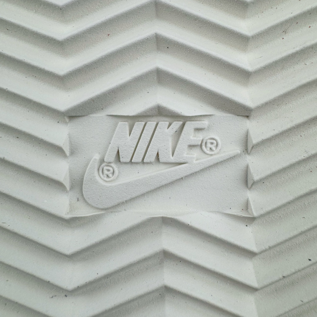 图片[16]-＃JC纯原 NK Classic Cortez Leather 阿甘复古初代皮革慢跑鞋 FZ5167-133 实体平台指令订单 全套原纸板楦头开发 原厂数据大底磨具 一比一鞋头弧度高度鞋身弧度 细节品控鞋型随意对比 正确烫金高频细节 公司级标准检验QC 区分市面一切版本 完美复刻阿甘复古鞋型 尺码：35.5 36 36.5 37.5 38 38.5 39 40 40.5 41 42 42.5 43 44 45-选品中心