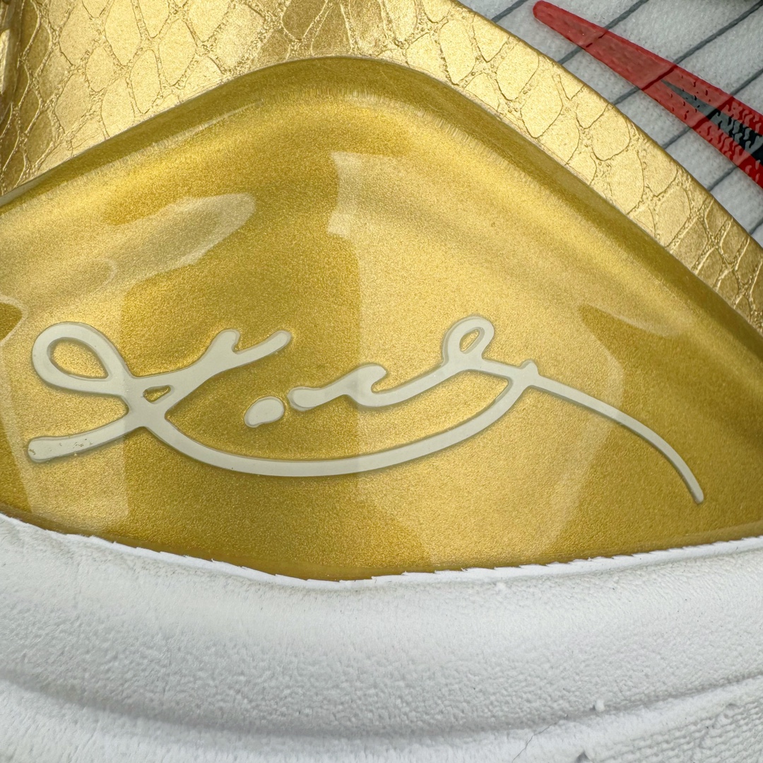 图片[14]-＃JC纯原 NK Zoom Kobe 4 科比四代 奥运会白黑金 FQ3544-100 一个月返厂/换新售后服务 支持各种实战 全套原纸板楦头开发 原档数据私模唯一正确组合大底 高压Zoom Turbo气垫➕后掌EVA缓震 实战配置直接拉满 原楦纸板开发 鞋身流线型、后跟塑形 区分土肥圆 原档数据3D打印 鞋面细节匹配原版 全身鞋材卡料色独家定制 正确喷漆 SWOOSH NK专利Flyknit飞线科技 给予鞋身足够抗扭矩力 真实底模最大48.5 实战利器 尺码：40 40.5 41 42 42.5 43 44 44.5 45 46 47.5 48.5 （脚宽、脚胖 建议买大半码）-选品中心