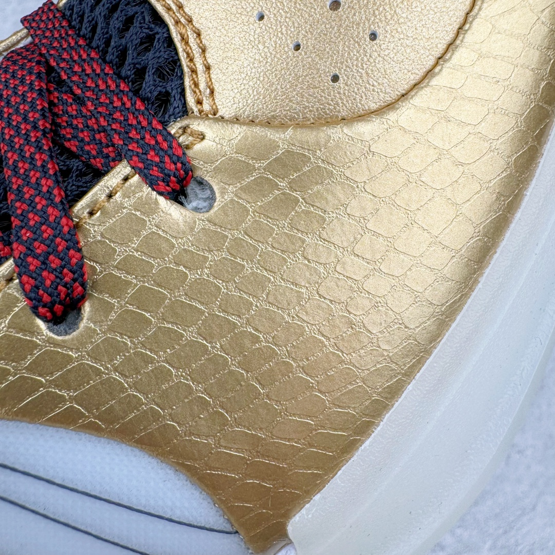 图片[13]-＃JC纯原 NK Zoom Kobe 4 科比四代 奥运会白黑金 FQ3544-100 一个月返厂/换新售后服务 支持各种实战 全套原纸板楦头开发 原档数据私模唯一正确组合大底 高压Zoom Turbo气垫➕后掌EVA缓震 实战配置直接拉满 原楦纸板开发 鞋身流线型、后跟塑形 区分土肥圆 原档数据3D打印 鞋面细节匹配原版 全身鞋材卡料色独家定制 正确喷漆 SWOOSH NK专利Flyknit飞线科技 给予鞋身足够抗扭矩力 真实底模最大48.5 实战利器 尺码：40 40.5 41 42 42.5 43 44 44.5 45 46 47.5 48.5 （脚宽、脚胖 建议买大半码）-选品中心