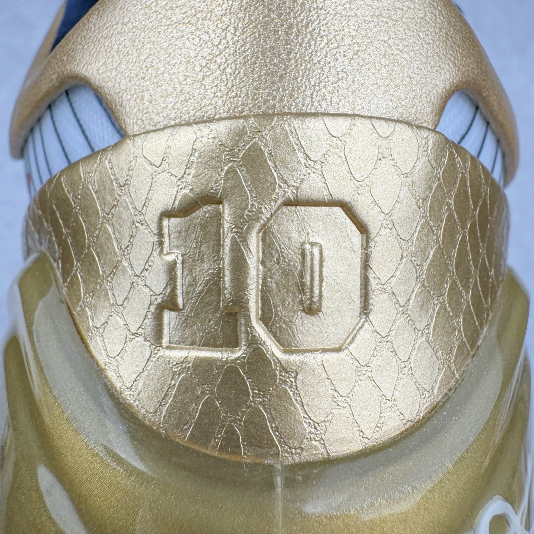 图片[10]-＃JC纯原 NK Zoom Kobe 4 科比四代 奥运会白黑金 FQ3544-100 一个月返厂/换新售后服务 支持各种实战 全套原纸板楦头开发 原档数据私模唯一正确组合大底 高压Zoom Turbo气垫➕后掌EVA缓震 实战配置直接拉满 原楦纸板开发 鞋身流线型、后跟塑形 区分土肥圆 原档数据3D打印 鞋面细节匹配原版 全身鞋材卡料色独家定制 正确喷漆 SWOOSH NK专利Flyknit飞线科技 给予鞋身足够抗扭矩力 真实底模最大48.5 实战利器 尺码：40 40.5 41 42 42.5 43 44 44.5 45 46 47.5 48.5 （脚宽、脚胖 建议买大半码）-选品中心