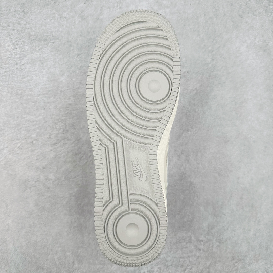 图片[9]-NK Air Force 1´07 Low 空军一号低帮百搭休闲运动板鞋 HD1968-009 柔软、弹性十足的缓震性能和出色的中底设计 横跨复古与现代的外型结合 造就出风靡全球 三十多年的Force 1 直到今天还深受青睐 尺码：36 36.5 37.5 38 38.5 39 40 40.5 41 42 42.5 43 44 44.5 45-选品中心