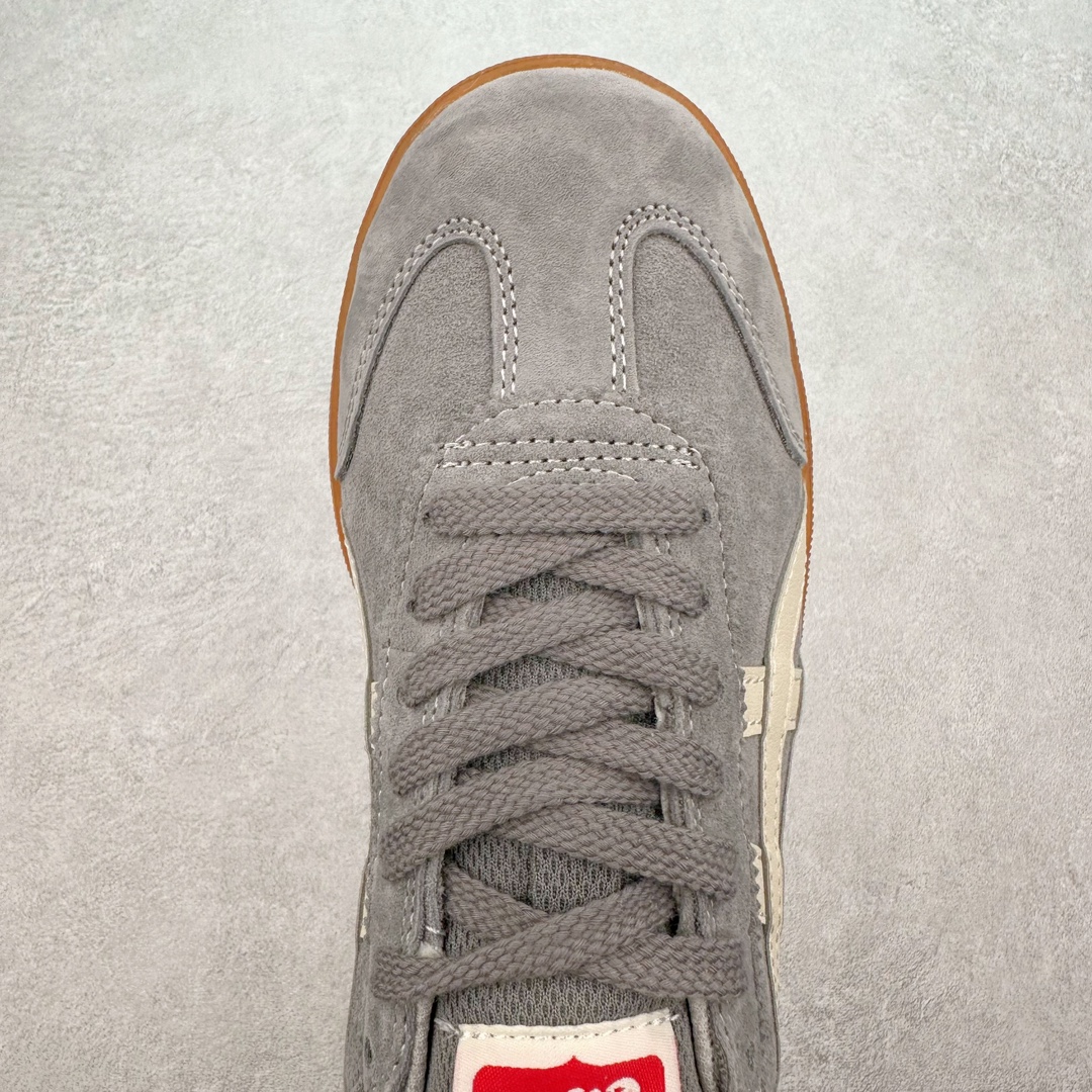 图片[4]-＃福利特价 Asics Onitsuka Tige TOKUTEN 亚瑟士鬼冢虎男女士复古跑鞋街拍潮鞋低帮板鞋经典款中性复古运动鞋 轻盈舒适 时尚与复古与一体 轻盈的款式 适合夏天~简单的设定配合修长的线条 全鞋身均以麖皮打造 散发着日本新一代的潮流品味 无论配衬任何造型都能胜任 Tokuten 精神来自80年代的室内用鞋 T-TOE前足补强设计 环状中底底部结构 橡胶大底元素 防滑耐磨的同时保持着鞋子的轻盈 并提供良好牵引力 脚感柔软舒适 长时间行走也不会觉得脚部不适 经典复刻款 休闲百搭 中性款男女都可穿 尺码：36 37 37.5 38 39 40.5 41.5 42 42.5 43.5 44 45-选品中心