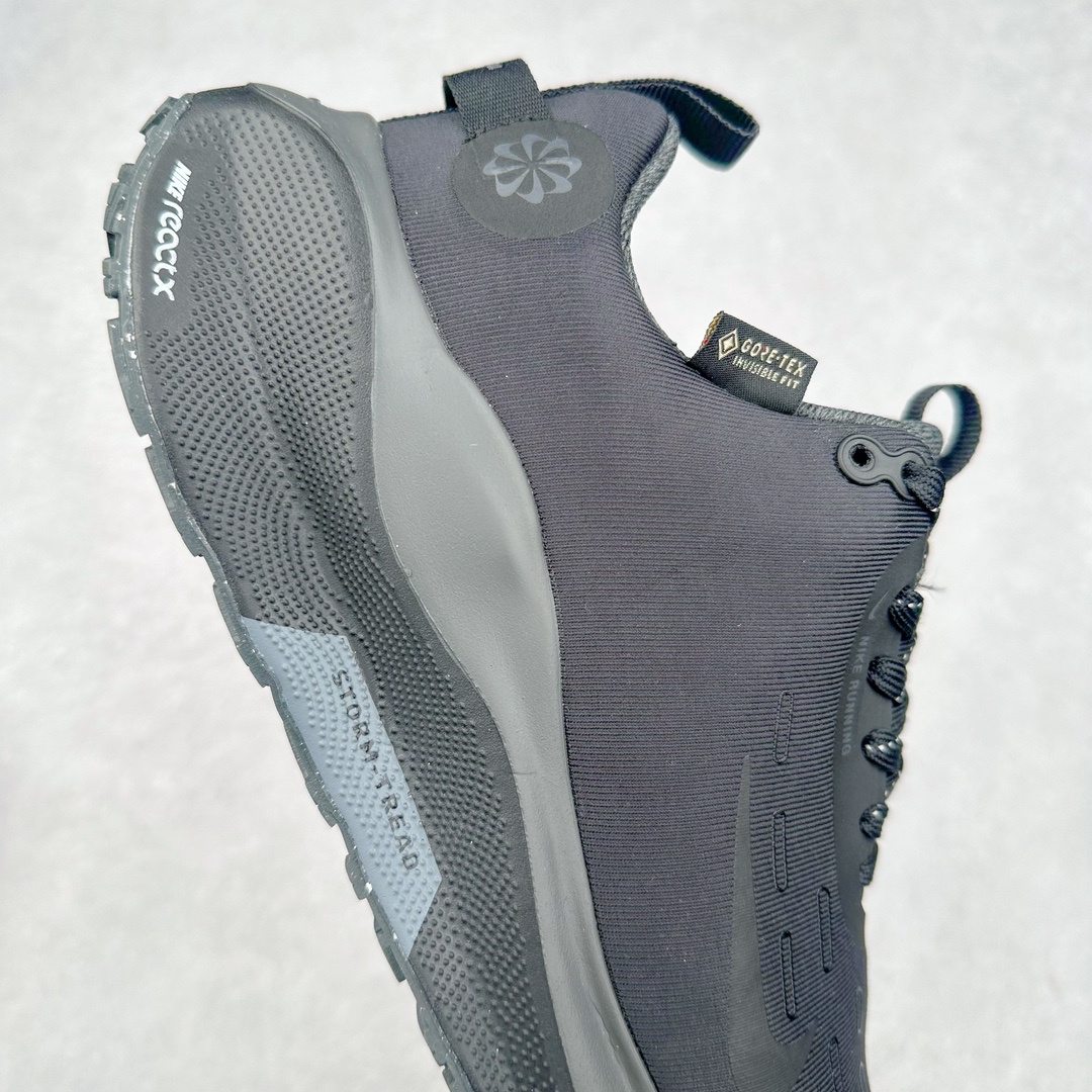 图片[6]-NK Infinity Run 4 Gore-Tex 耐克防水公路助力畅跑鞋 FB2197-002 鞋身融入 GORE-TEX 防水层 搭配柔软鞋口在下雨时帮助双足保持干爽舒适 结合 NK ReactX 泡绵提供高出 React 泡绵 13% 的能量回馈 尺码：36 36.5 37.5 38 38.5 39 40 40.5 41.5 42 42.5 43 44 44.5 45-选品中心