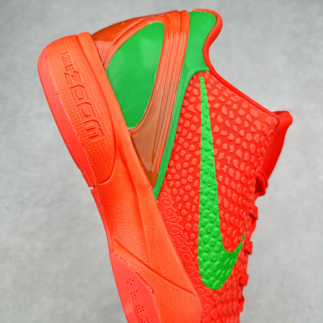 图片[6]-NK Zoom Kobe 6 科比六代 DH6888-677 采用了复合式的鞋面 内层为透气网面 中层加载Fly wire科技 而外层则用聚氨酯岛状结构塑造出非常逼真的蛇麟纹路 多层的鞋面结构带来了更好的透气性和更有针对性的保护 加入了双层记忆海绵鞋垫 可根据球员脚形自动调节以提高合脚度 使脚感更加柔软舒适 赋予球员非一般的球场舒适感受 尺码：40 40.5 41 42 42.5 43 44 44.5 45 46-选品中心