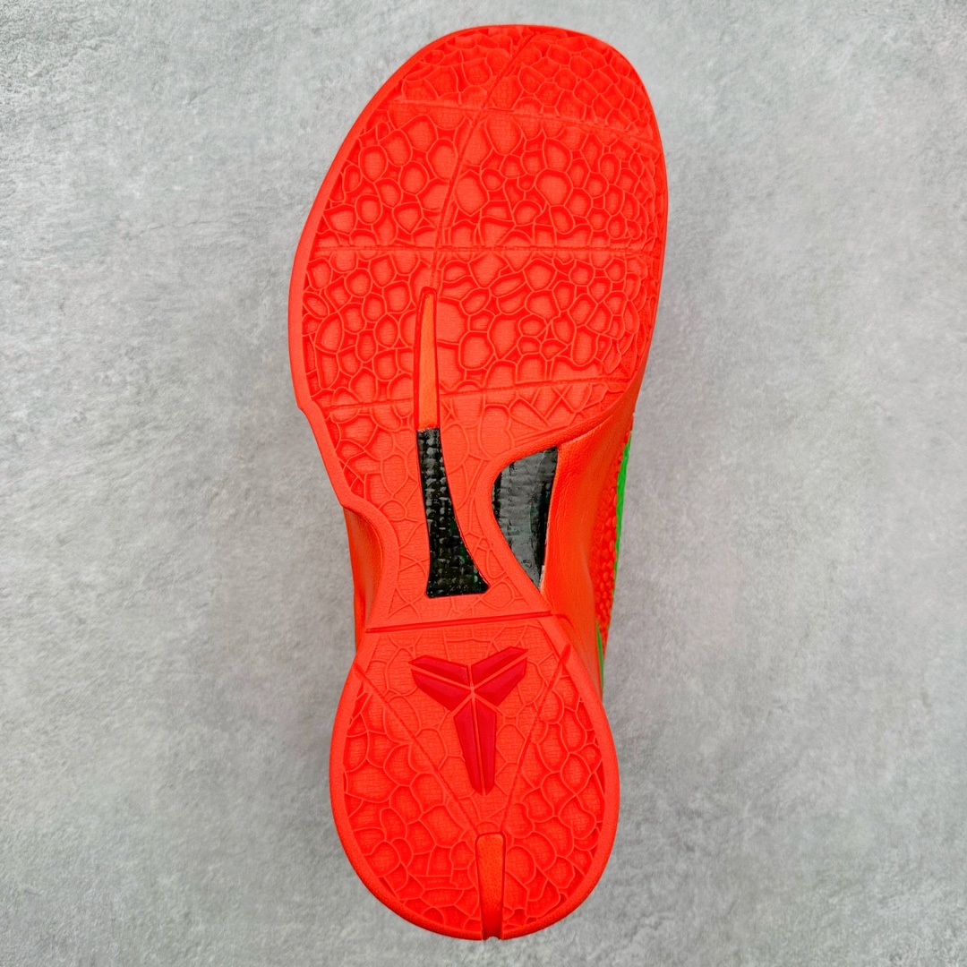 图片[9]-NK Zoom Kobe 6 科比六代 DH6888-677 采用了复合式的鞋面 内层为透气网面 中层加载Fly wire科技 而外层则用聚氨酯岛状结构塑造出非常逼真的蛇麟纹路 多层的鞋面结构带来了更好的透气性和更有针对性的保护 加入了双层记忆海绵鞋垫 可根据球员脚形自动调节以提高合脚度 使脚感更加柔软舒适 赋予球员非一般的球场舒适感受 尺码：40 40.5 41 42 42.5 43 44 44.5 45 46-选品中心