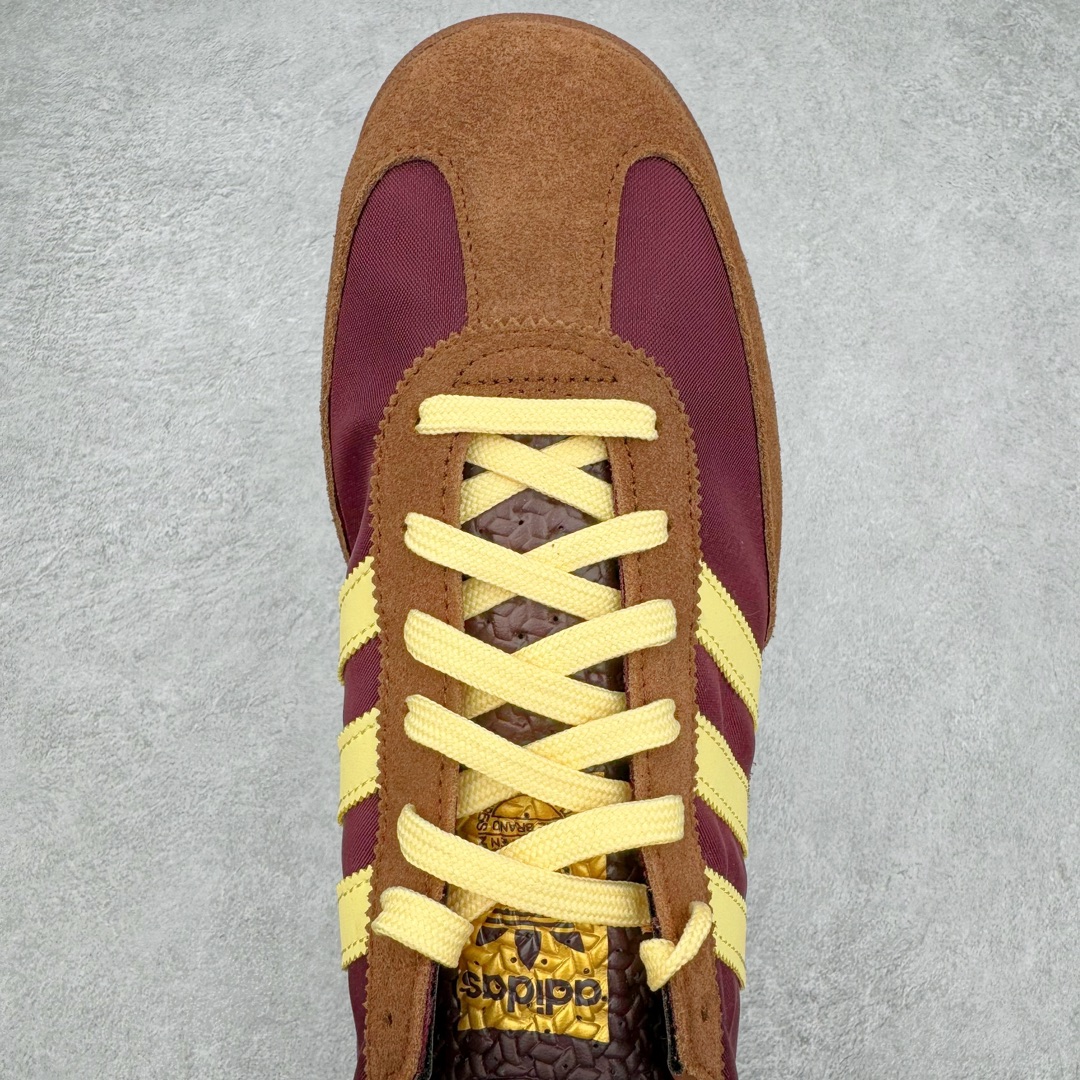 图片[4]-＃CS AD Wmns SL72 OG 系列德训足球风百搭低帮休闲运动板鞋 IE3425 采用高弹EVA+MODEL+RB三层组合底 区别市面RB一体大底 三层组合鞋底重量与原鞋一致 Originals 将有「T 头鞋」造型的诞生于 1972 年的 SL72 鞋款复刻带回 各位买鞋又有新选择了 1972 年 SL72 问世后 引领了后来阿迪达斯的跑鞋发展方向 其中「SL」代表了 Super Light 彰显了产品轻便的特性 1972 年 SL72 问世后 引领了后来阿迪达斯的跑鞋发展方向 其中「SL」代表了 Super Light 彰显了产品轻便的特性 这次 Originals 延续其轻质经典的基因 带来男女两款 SL72 男生款带来 SL72 RS 鞋型 RS 意为 Reshaped（重塑）鞋款在保留了经典的外观基础上 在尼龙材质里增加了填充物 使鞋型更加挺立和饱满 鞋头则更加圆润 鞋底的 EVA 材质则增加了鞋款的高度 女生款则带来 SL72 OG W 鞋型 OG 顾名思义则是致敬经典款式 相较于 RS（Reshaped）鞋款 鞋身更加纤细 其整体鞋身轮廓、线条、细节、材质上尊崇 70 年代 SL72 的设计 还原经典味道 尺码：36 36⅔ 37⅓ 38 38⅔ 39⅓ 40 40⅔ 41⅓ 42 42⅔ 43⅓ 44 44⅔ 45-选品中心