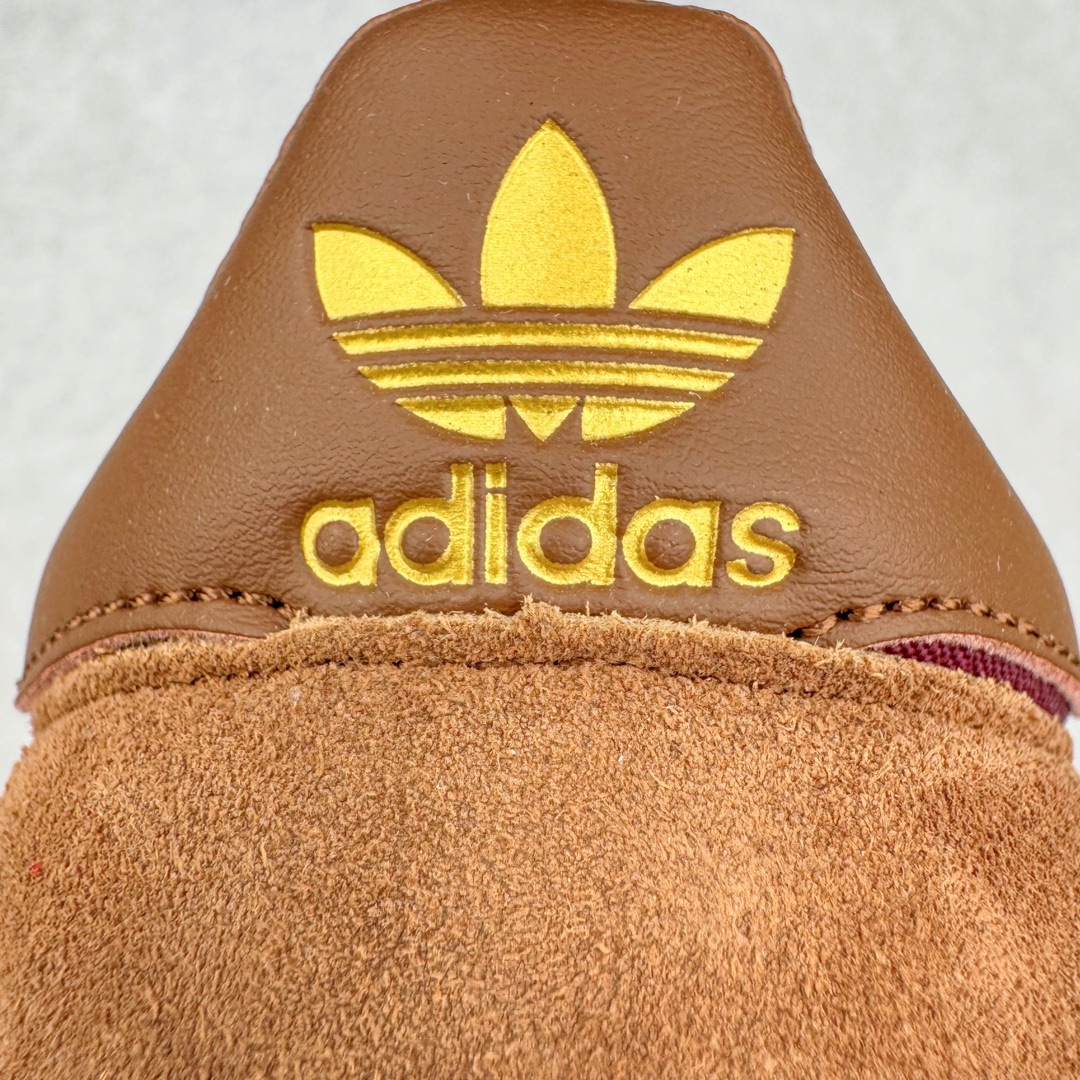 图片[10]-＃CS AD Wmns SL72 OG 系列德训足球风百搭低帮休闲运动板鞋 IE3425 采用高弹EVA+MODEL+RB三层组合底 区别市面RB一体大底 三层组合鞋底重量与原鞋一致 Originals 将有「T 头鞋」造型的诞生于 1972 年的 SL72 鞋款复刻带回 各位买鞋又有新选择了 1972 年 SL72 问世后 引领了后来阿迪达斯的跑鞋发展方向 其中「SL」代表了 Super Light 彰显了产品轻便的特性 1972 年 SL72 问世后 引领了后来阿迪达斯的跑鞋发展方向 其中「SL」代表了 Super Light 彰显了产品轻便的特性 这次 Originals 延续其轻质经典的基因 带来男女两款 SL72 男生款带来 SL72 RS 鞋型 RS 意为 Reshaped（重塑）鞋款在保留了经典的外观基础上 在尼龙材质里增加了填充物 使鞋型更加挺立和饱满 鞋头则更加圆润 鞋底的 EVA 材质则增加了鞋款的高度 女生款则带来 SL72 OG W 鞋型 OG 顾名思义则是致敬经典款式 相较于 RS（Reshaped）鞋款 鞋身更加纤细 其整体鞋身轮廓、线条、细节、材质上尊崇 70 年代 SL72 的设计 还原经典味道 尺码：36 36⅔ 37⅓ 38 38⅔ 39⅓ 40 40⅔ 41⅓ 42 42⅔ 43⅓ 44 44⅔ 45-选品中心