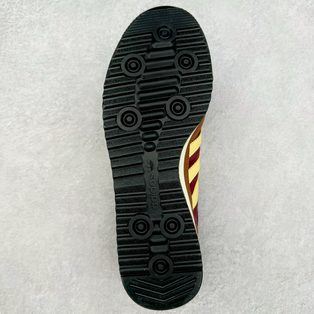 图片[9]-＃CS AD Wmns SL72 OG 系列德训足球风百搭低帮休闲运动板鞋 IE3425 采用高弹EVA+MODEL+RB三层组合底 区别市面RB一体大底 三层组合鞋底重量与原鞋一致 Originals 将有「T 头鞋」造型的诞生于 1972 年的 SL72 鞋款复刻带回 各位买鞋又有新选择了 1972 年 SL72 问世后 引领了后来阿迪达斯的跑鞋发展方向 其中「SL」代表了 Super Light 彰显了产品轻便的特性 1972 年 SL72 问世后 引领了后来阿迪达斯的跑鞋发展方向 其中「SL」代表了 Super Light 彰显了产品轻便的特性 这次 Originals 延续其轻质经典的基因 带来男女两款 SL72 男生款带来 SL72 RS 鞋型 RS 意为 Reshaped（重塑）鞋款在保留了经典的外观基础上 在尼龙材质里增加了填充物 使鞋型更加挺立和饱满 鞋头则更加圆润 鞋底的 EVA 材质则增加了鞋款的高度 女生款则带来 SL72 OG W 鞋型 OG 顾名思义则是致敬经典款式 相较于 RS（Reshaped）鞋款 鞋身更加纤细 其整体鞋身轮廓、线条、细节、材质上尊崇 70 年代 SL72 的设计 还原经典味道 尺码：36 36⅔ 37⅓ 38 38⅔ 39⅓ 40 40⅔ 41⅓ 42 42⅔ 43⅓ 44 44⅔ 45-选品中心