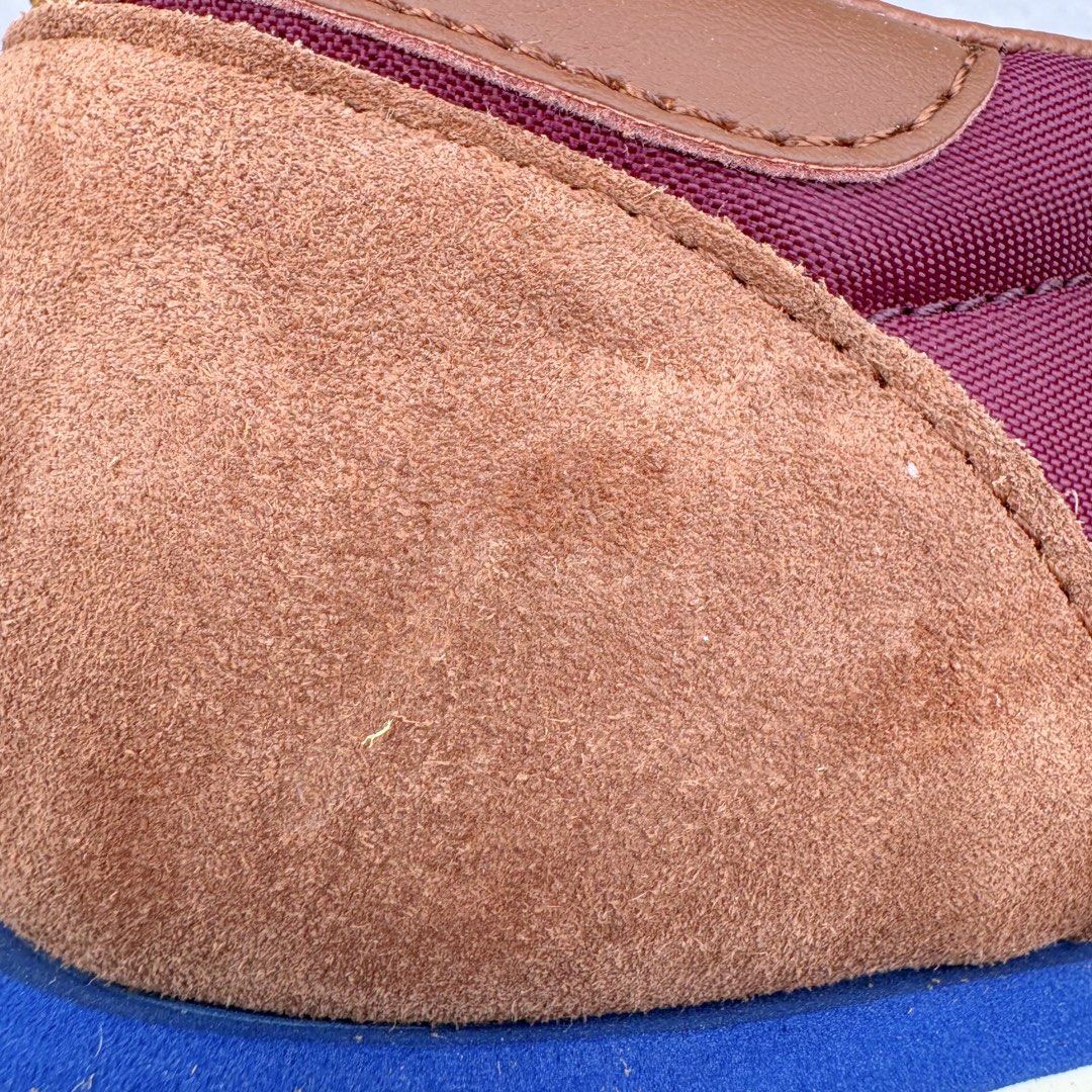 图片[15]-＃CS AD Wmns SL72 OG 系列德训足球风百搭低帮休闲运动板鞋 IE3425 采用高弹EVA+MODEL+RB三层组合底 区别市面RB一体大底 三层组合鞋底重量与原鞋一致 Originals 将有「T 头鞋」造型的诞生于 1972 年的 SL72 鞋款复刻带回 各位买鞋又有新选择了 1972 年 SL72 问世后 引领了后来阿迪达斯的跑鞋发展方向 其中「SL」代表了 Super Light 彰显了产品轻便的特性 1972 年 SL72 问世后 引领了后来阿迪达斯的跑鞋发展方向 其中「SL」代表了 Super Light 彰显了产品轻便的特性 这次 Originals 延续其轻质经典的基因 带来男女两款 SL72 男生款带来 SL72 RS 鞋型 RS 意为 Reshaped（重塑）鞋款在保留了经典的外观基础上 在尼龙材质里增加了填充物 使鞋型更加挺立和饱满 鞋头则更加圆润 鞋底的 EVA 材质则增加了鞋款的高度 女生款则带来 SL72 OG W 鞋型 OG 顾名思义则是致敬经典款式 相较于 RS（Reshaped）鞋款 鞋身更加纤细 其整体鞋身轮廓、线条、细节、材质上尊崇 70 年代 SL72 的设计 还原经典味道 尺码：36 36⅔ 37⅓ 38 38⅔ 39⅓ 40 40⅔ 41⅓ 42 42⅔ 43⅓ 44 44⅔ 45-选品中心