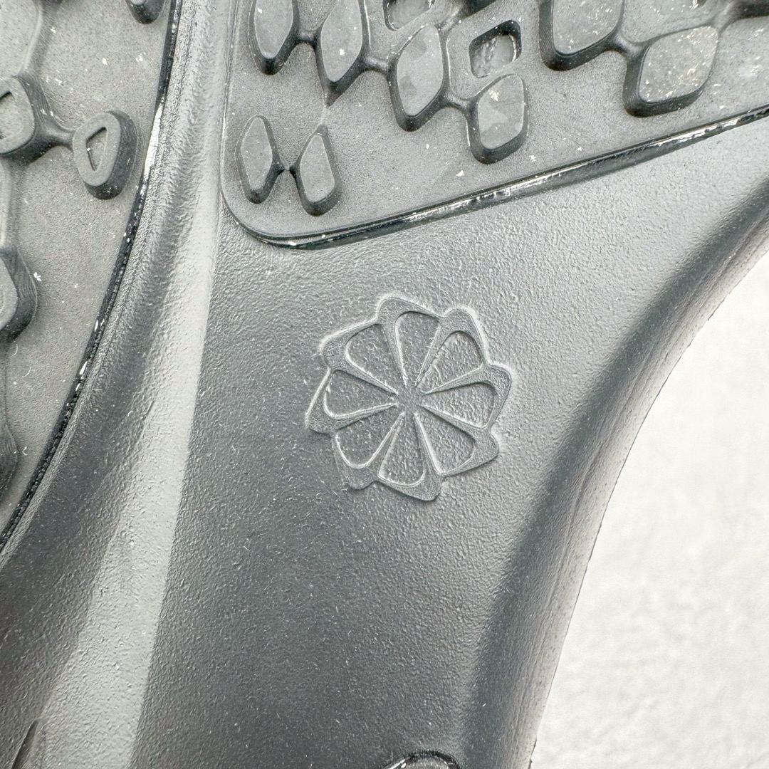 图片[17]-＃TG纯原 NK Zoom Pegasus 飞马41代马拉松系列网面透气缓震疾速跑鞋 FD2722-001 拥有 Zoom Air 一如既往的稳定感和流畅感 鞋面采用工程网眼设计 为特定高热区域营造出色透气性 进一步增加鞋面的穿孔数量 让足部能够快速散热 中足搭配 Flywire 飞线 在高速运动时营造舒适稳定的贴合感 内置Zoon气垫加持 动力十足 尺码：36 36.5 37.5 38 38.5 39 40 40.5 41 42 42.5 43 44 44.5 45-选品中心