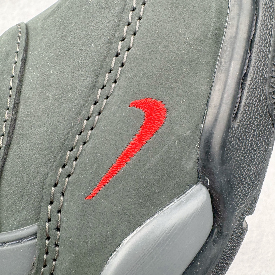 图片[12]-＃Lw纯原 Air Jordan AJ4 RM 重制版低帮复古篮球鞋 HF4334-004 采用了低帮的设计 并保留了众多AJ4的经典元素 鞋身以皮革、麂皮材质拼接打造 AJ4经典的TPU材质延伸至后跟 增强鞋款稳定性 而鞋身侧面的网格设计则被取消 尾部的NIKE AIR标志也得到保留 并同时带有飞人logo 中底部分同样搭载了可视AIR气垫 鞋底采用米白色中底和外底呈现 为整个设计收尾 尺码：36 36.5 37.5 38 38.5 39 40 40.5 41 42 42.5 43 44 44.5 45 46 47.5-选品中心