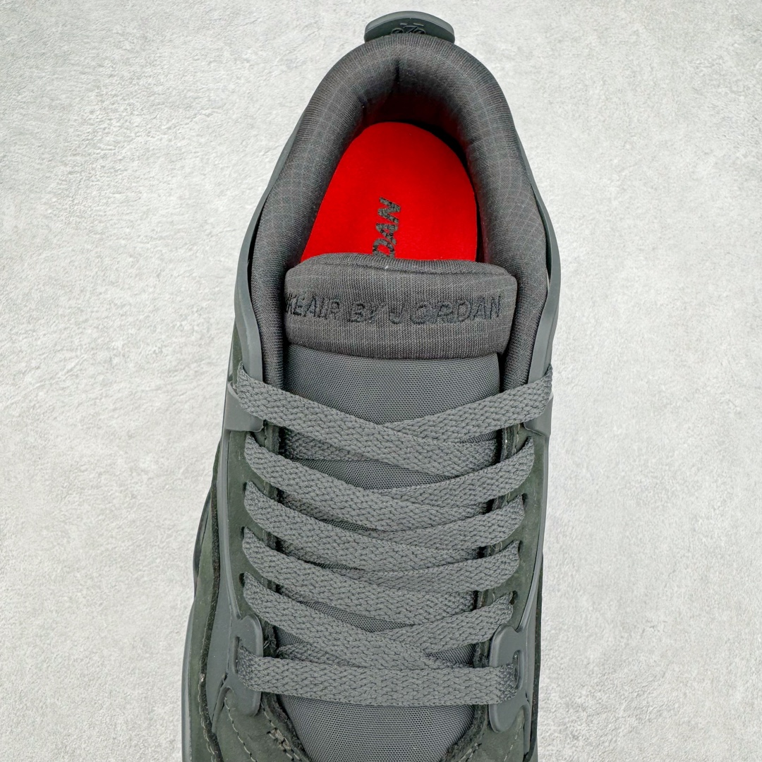 图片[5]-＃Lw纯原 Air Jordan AJ4 RM 重制版低帮复古篮球鞋 HF4334-004 采用了低帮的设计 并保留了众多AJ4的经典元素 鞋身以皮革、麂皮材质拼接打造 AJ4经典的TPU材质延伸至后跟 增强鞋款稳定性 而鞋身侧面的网格设计则被取消 尾部的NIKE AIR标志也得到保留 并同时带有飞人logo 中底部分同样搭载了可视AIR气垫 鞋底采用米白色中底和外底呈现 为整个设计收尾 尺码：36 36.5 37.5 38 38.5 39 40 40.5 41 42 42.5 43 44 44.5 45 46 47.5-选品中心