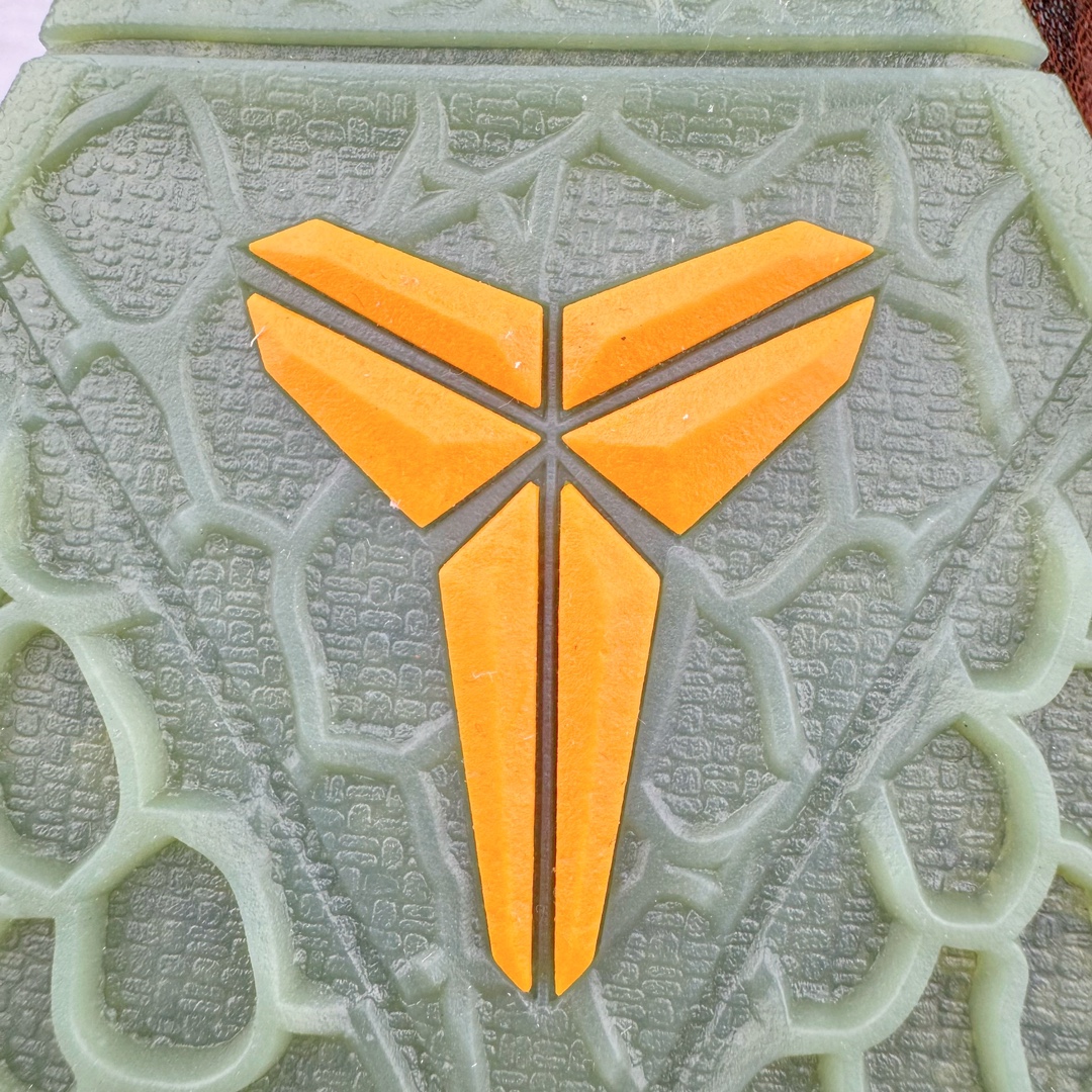 图片[24]-＃GX纯原 NK Zoom Kobe 6 ASG Orange County Sunset 科比六代 日落黑橙 448693-800 完美复刻公司货 前掌超大Zoom Turbo气垫 后掌EVA缓震 真正的原汁原味 还原ZP脚感 全身鞋材卡料色独家定制 唯一正确喷漆工艺Swoosh 正确凹凸蛇鳞工艺 正确鞋面渐变效果 内全置真动飞态线 独立原厂模具 最大尺码达到48.5码 首批不拼图大几率过验 亲测已过 支持各种高强度实战 无需担心 上脚价 补货周期极长 脚宽建议买大半码 科比系列前掌偏窄 不影响二次销售 支持七天无理由退换 尺码：40 40.5 41 42 42.5 43 44 44.5 45 45.5 46 47.5 48.5 49.6 50.5-选品中心