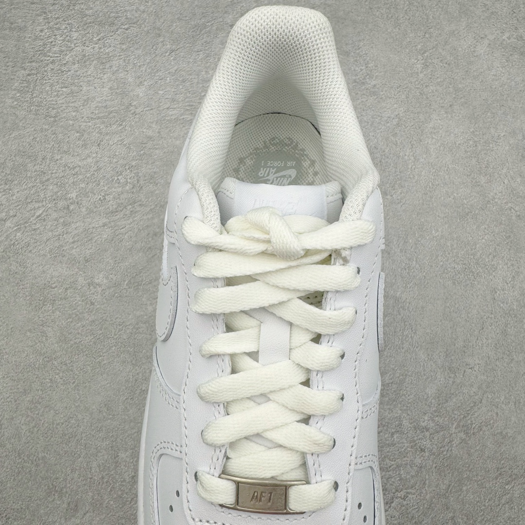 图片[5]-＃KZ神版特价 NK Air Force 1 Low \’07 空军一号低帮经典板鞋 全白 DD8959-100 同步官方2024专柜在售全新版本细节 更新3/4背胶 全新货号 鞋盒规格 不规则波浪大底咬花 全鞋电脑针车 工整有序 视觉效果满分 原厂拉帮手法 标准四线 密度针距针孔大小控制到位 原装反口里网布海绵 正确卡色网眼大小 新版鞋撑改用纸团代替 原厂港宝加持完美还原灵魂版型 原盒原配从里到外百分百还原 原厂全头层原厂皮料 原标原盒 内置Sole气垫 中底白色背胶 中底划线 已经无限的接近公司 原厂楦头 原厂刺绣 后跟弧度修正 独家私模最大开发到48.5 尺码：35.5 36 36.5 37.5 38 38.5 39 40 40.5 41 42 42.5 43 44 44.5 45 46 47.5 48.5-选品中心
