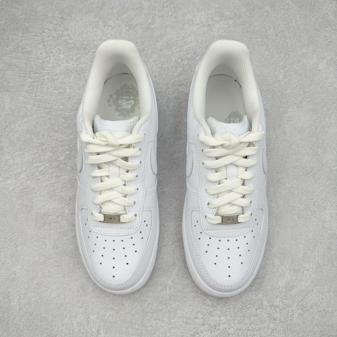 图片[2]-＃KZ神版特价 NK Air Force 1 Low \’07 空军一号低帮经典板鞋 全白 DD8959-100 同步官方2024专柜在售全新版本细节 更新3/4背胶 全新货号 鞋盒规格 不规则波浪大底咬花 全鞋电脑针车 工整有序 视觉效果满分 原厂拉帮手法 标准四线 密度针距针孔大小控制到位 原装反口里网布海绵 正确卡色网眼大小 新版鞋撑改用纸团代替 原厂港宝加持完美还原灵魂版型 原盒原配从里到外百分百还原 原厂全头层原厂皮料 原标原盒 内置Sole气垫 中底白色背胶 中底划线 已经无限的接近公司 原厂楦头 原厂刺绣 后跟弧度修正 独家私模最大开发到48.5 尺码：35.5 36 36.5 37.5 38 38.5 39 40 40.5 41 42 42.5 43 44 44.5 45 46 47.5 48.5-选品中心