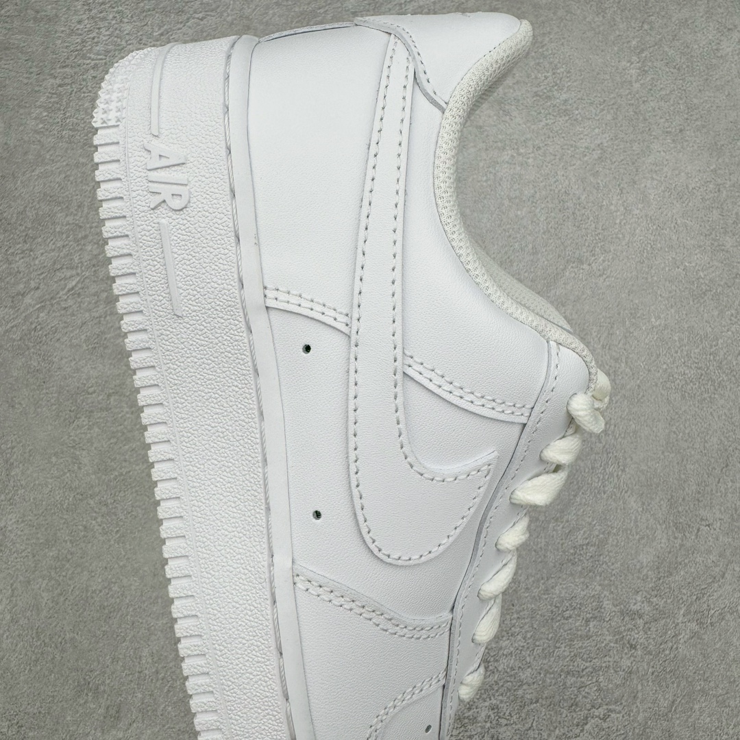 图片[6]-＃KZ神版特价 NK Air Force 1 Low \’07 空军一号低帮经典板鞋 全白 DD8959-100 同步官方2024专柜在售全新版本细节 更新3/4背胶 全新货号 鞋盒规格 不规则波浪大底咬花 全鞋电脑针车 工整有序 视觉效果满分 原厂拉帮手法 标准四线 密度针距针孔大小控制到位 原装反口里网布海绵 正确卡色网眼大小 新版鞋撑改用纸团代替 原厂港宝加持完美还原灵魂版型 原盒原配从里到外百分百还原 原厂全头层原厂皮料 原标原盒 内置Sole气垫 中底白色背胶 中底划线 已经无限的接近公司 原厂楦头 原厂刺绣 后跟弧度修正 独家私模最大开发到48.5 尺码：35.5 36 36.5 37.5 38 38.5 39 40 40.5 41 42 42.5 43 44 44.5 45 46 47.5 48.5-选品中心
