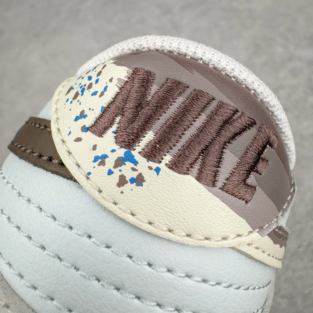 图片[13]-＃YC纯原福利 NK Dunk Low 城市废墟 灰褐 DV0831-101 定制系列天花板 无原鞋不开发 全系列得物原鞋一比一校对开发 配色持续更新中 终端对接 优势输出 全套原厂楦头原纸板数据档案倾力打造 原汁原味莞产 极致还原 圈内最强针车工艺 高端零售指定版 广东原厂配套原盒原标 鞋盒分三个尺码段 原厂冲刀 超高清洁度 全鞋零毛边皮料切割 采用原厂百宏鞋带以及原厂百宏织唛舌标 内标可供原厂几率过验 进口原装条纹中底布 四线拉帮白色点胶 原厂拉帮手法遵循公司 原厂电绣 极致还原 尺码：35.5 36 36.5 37.5 38 38.5 39 40 40.5 41 42 42.5 43 44 44.5 45 46 47.5-选品中心