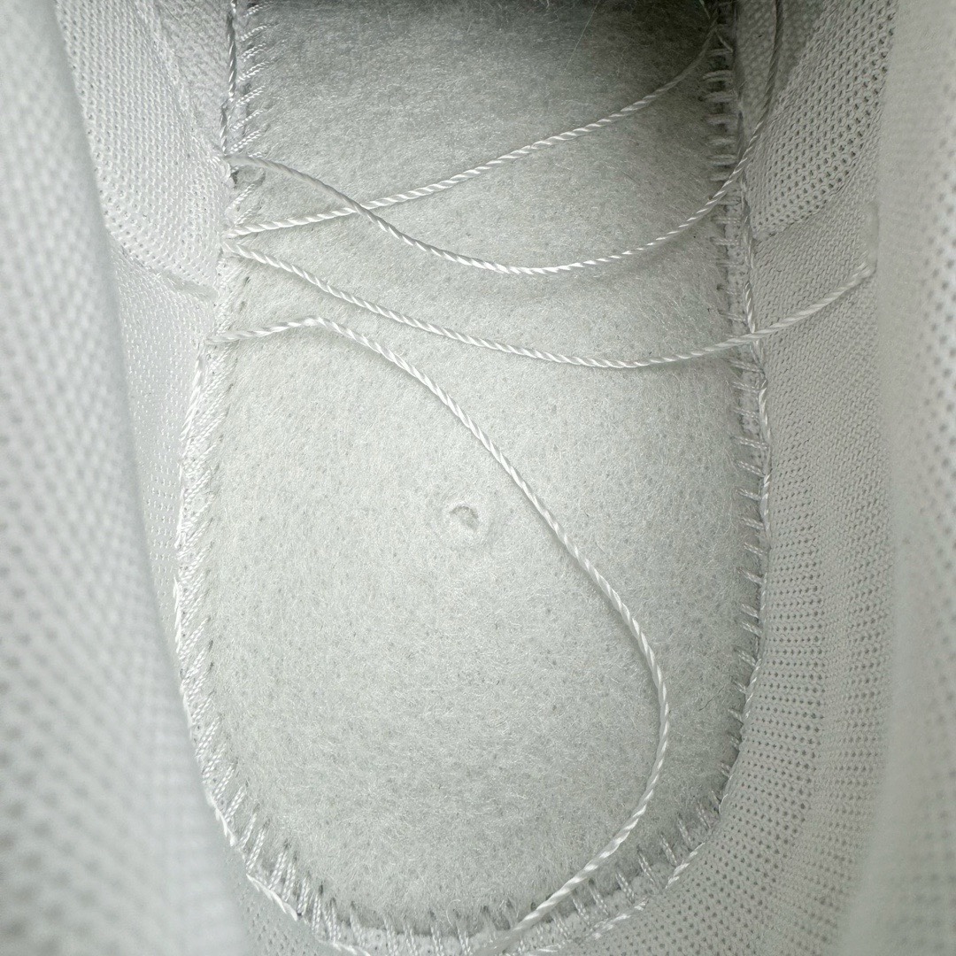 图片[17]-＃YC纯原福利 NK Dunk Low 城市废墟 灰褐 DV0831-101 定制系列天花板 无原鞋不开发 全系列得物原鞋一比一校对开发 配色持续更新中 终端对接 优势输出 全套原厂楦头原纸板数据档案倾力打造 原汁原味莞产 极致还原 圈内最强针车工艺 高端零售指定版 广东原厂配套原盒原标 鞋盒分三个尺码段 原厂冲刀 超高清洁度 全鞋零毛边皮料切割 采用原厂百宏鞋带以及原厂百宏织唛舌标 内标可供原厂几率过验 进口原装条纹中底布 四线拉帮白色点胶 原厂拉帮手法遵循公司 原厂电绣 极致还原 尺码：35.5 36 36.5 37.5 38 38.5 39 40 40.5 41 42 42.5 43 44 44.5 45 46 47.5-选品中心