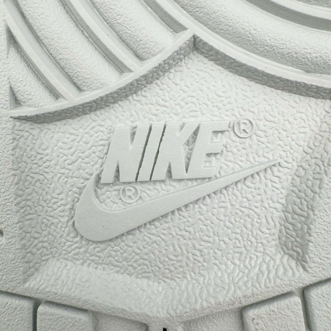 图片[14]-＃YC纯原福利 NK Dunk Low 城市废墟 灰褐 DV0831-101 定制系列天花板 无原鞋不开发 全系列得物原鞋一比一校对开发 配色持续更新中 终端对接 优势输出 全套原厂楦头原纸板数据档案倾力打造 原汁原味莞产 极致还原 圈内最强针车工艺 高端零售指定版 广东原厂配套原盒原标 鞋盒分三个尺码段 原厂冲刀 超高清洁度 全鞋零毛边皮料切割 采用原厂百宏鞋带以及原厂百宏织唛舌标 内标可供原厂几率过验 进口原装条纹中底布 四线拉帮白色点胶 原厂拉帮手法遵循公司 原厂电绣 极致还原 尺码：35.5 36 36.5 37.5 38 38.5 39 40 40.5 41 42 42.5 43 44 44.5 45 46 47.5-选品中心